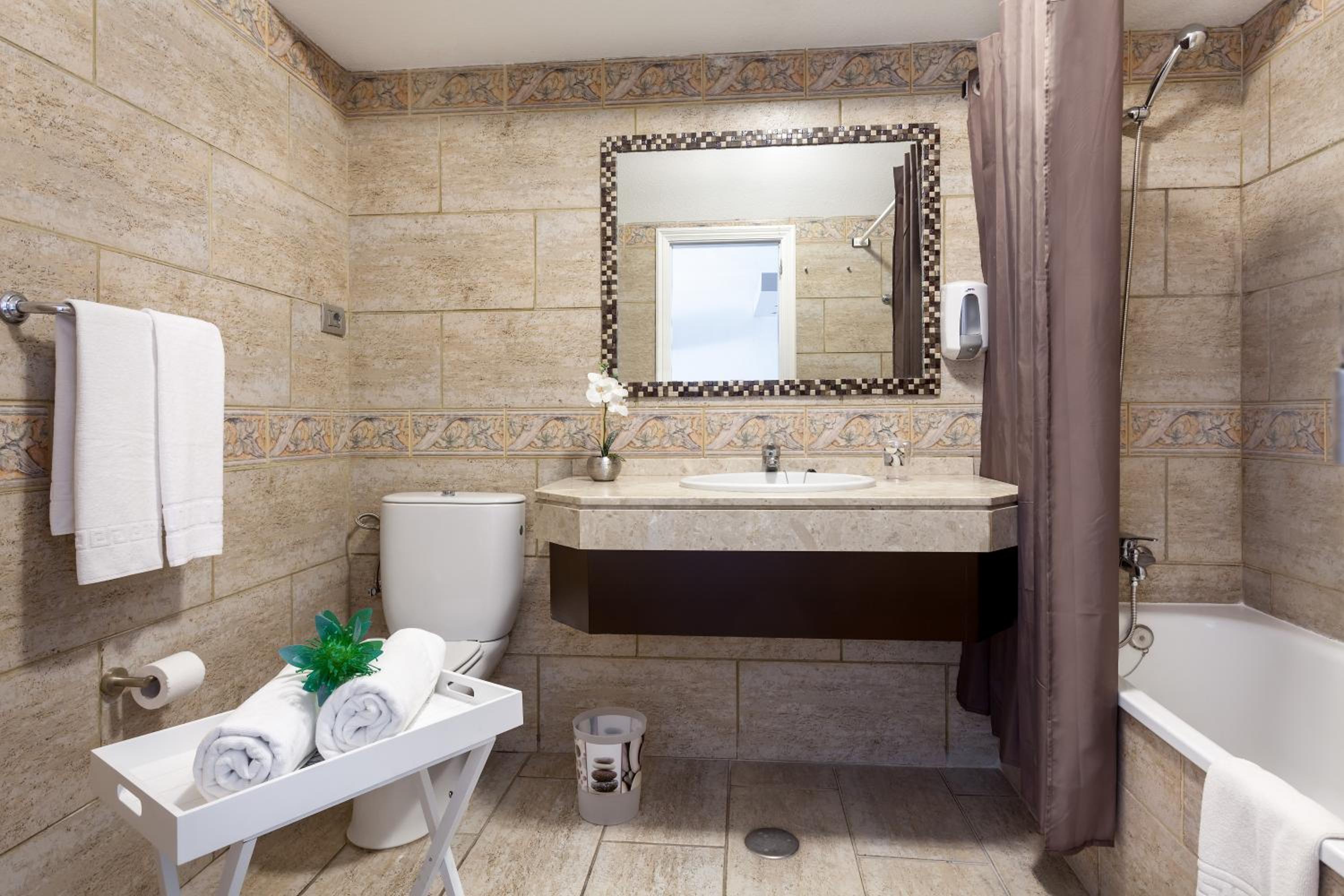 Two-Bedroom Apartment (4 People)