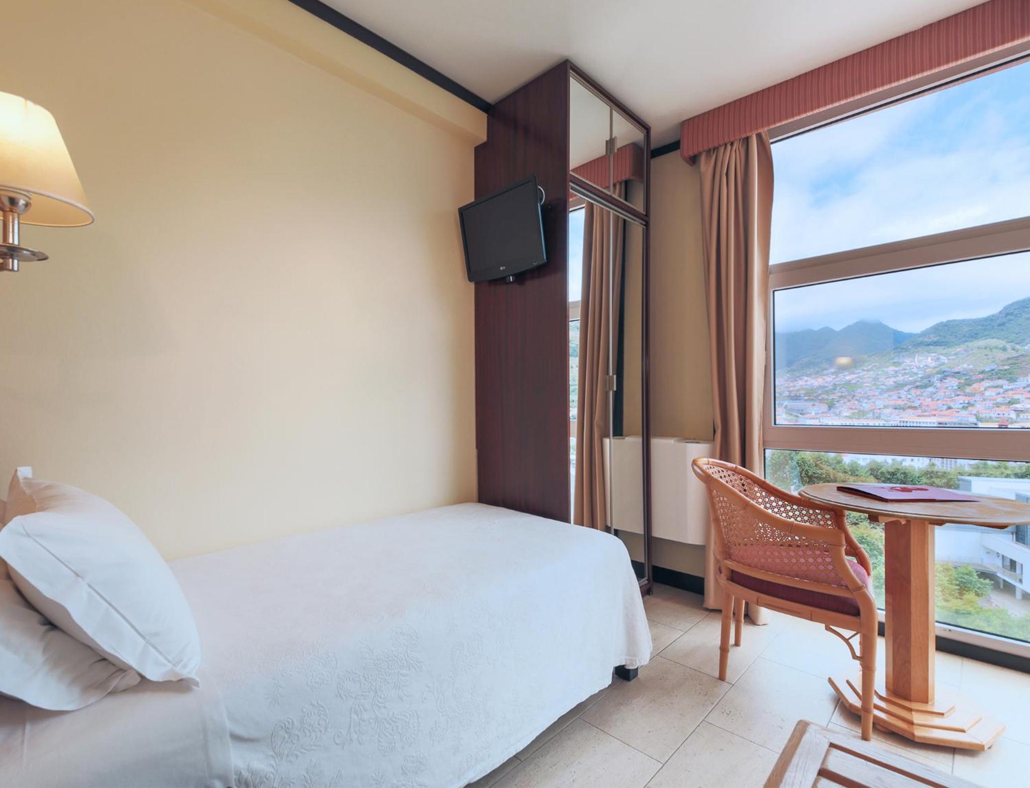 Single Room - Photo 1