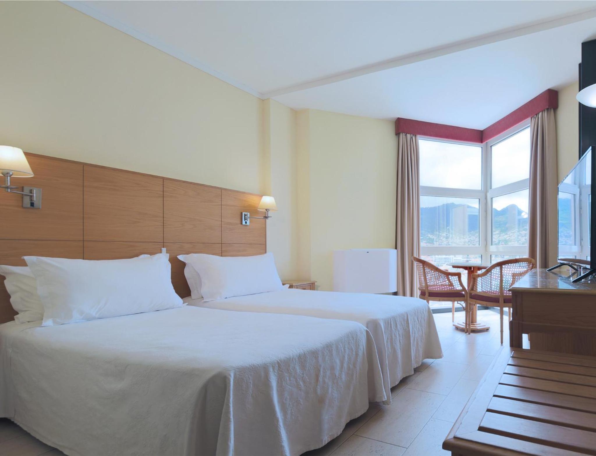 Double or Twin Room with Garden View - Photo 1
