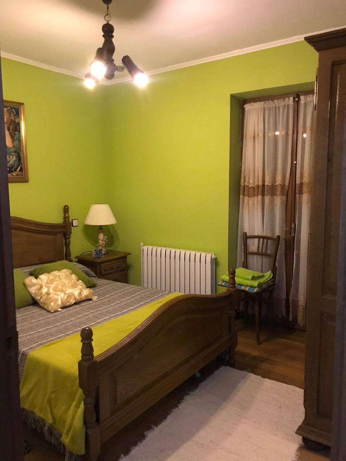 Casa adosada de tres habitaciones
