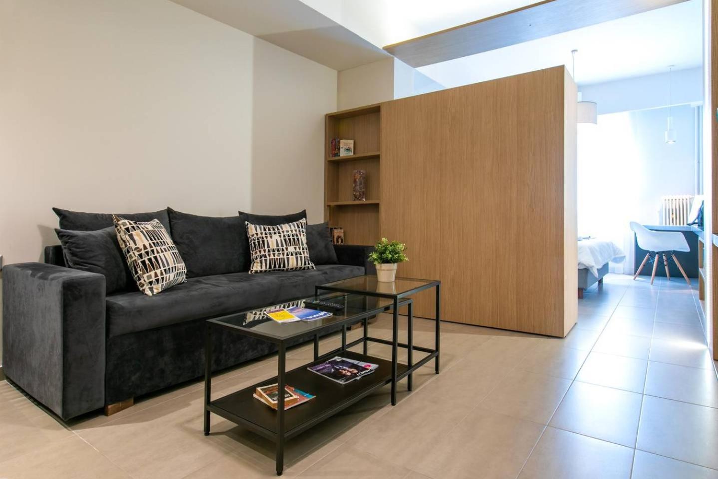 One-Bedroom Apartment photo 1