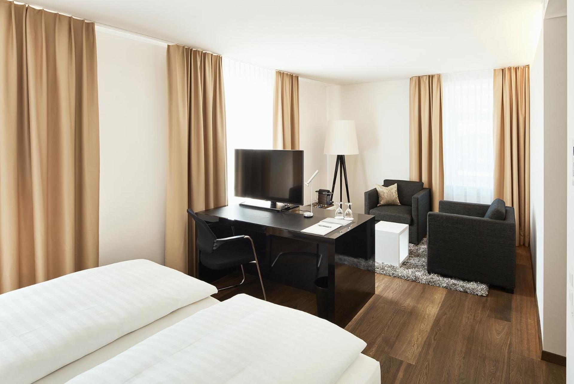 Deluxe Double Room - Photo 1