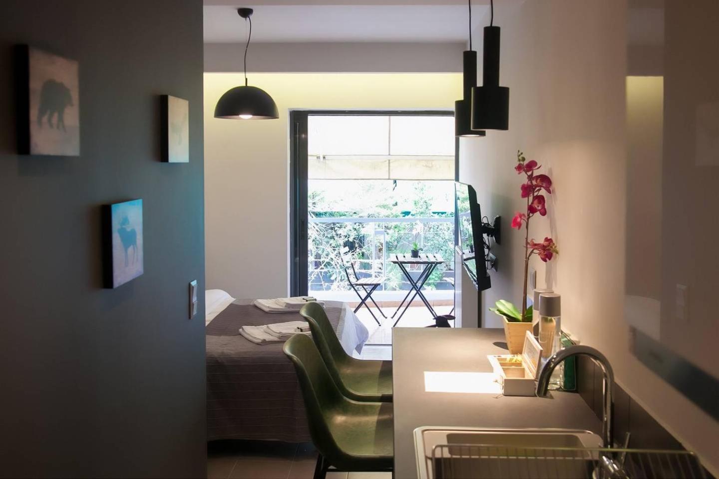 Studio Apartment