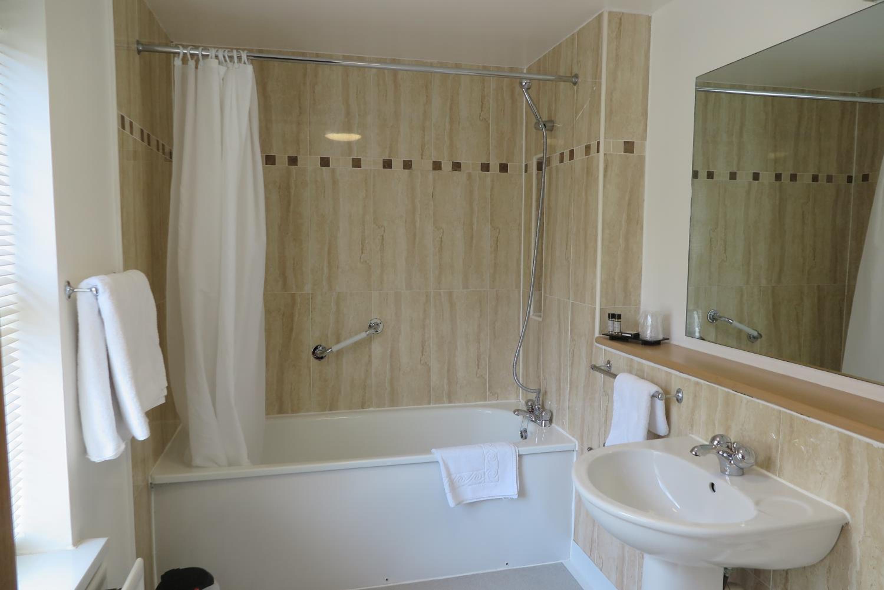 Standard Double Room - Photo 5