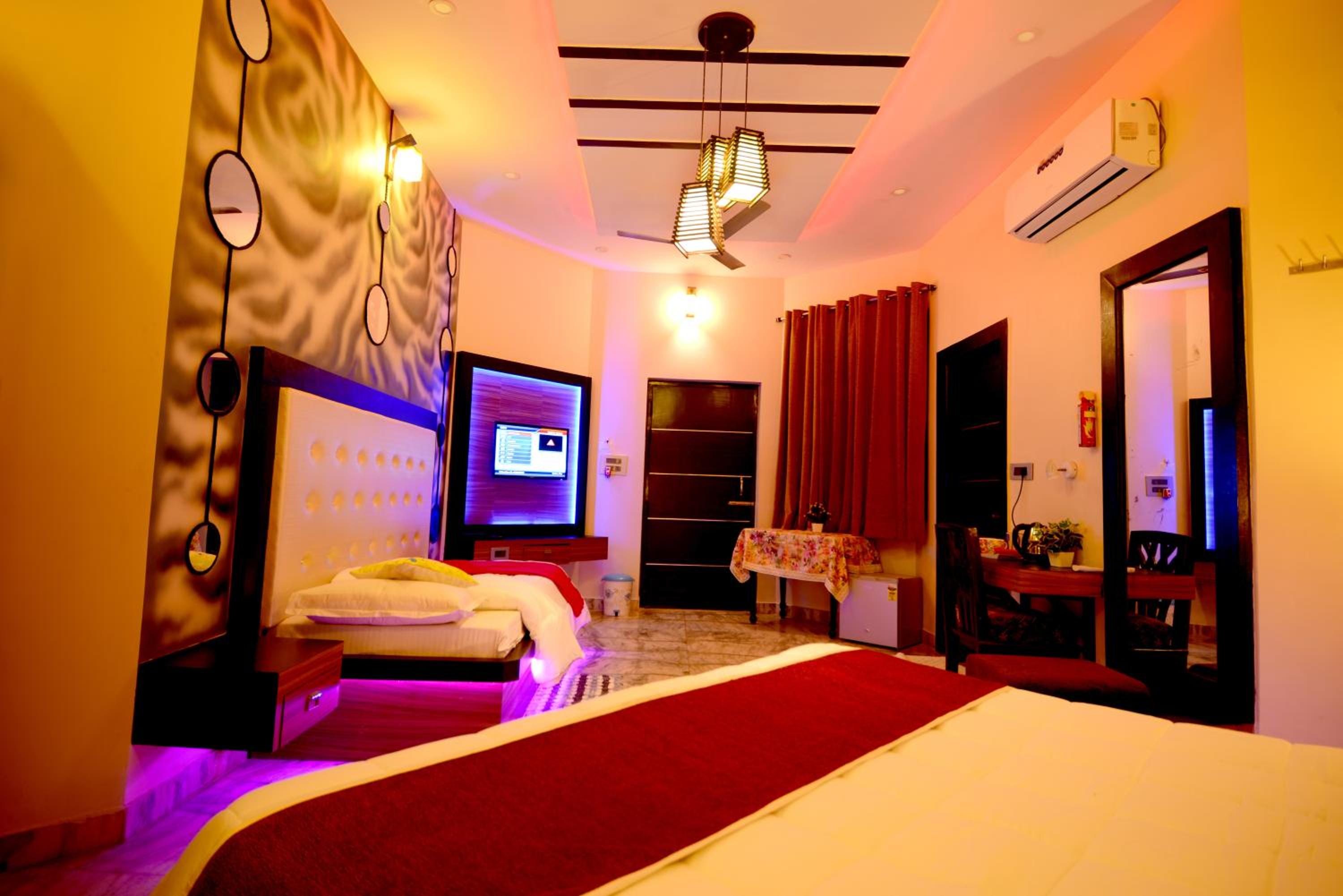 Luxury King Triple Room - Photo 8