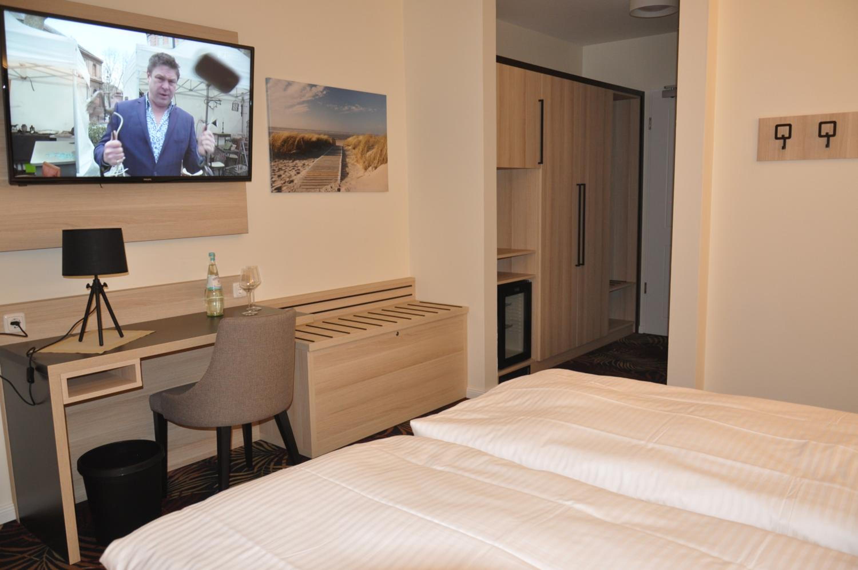 Double Room with Balcony or Terrace - Photo 4