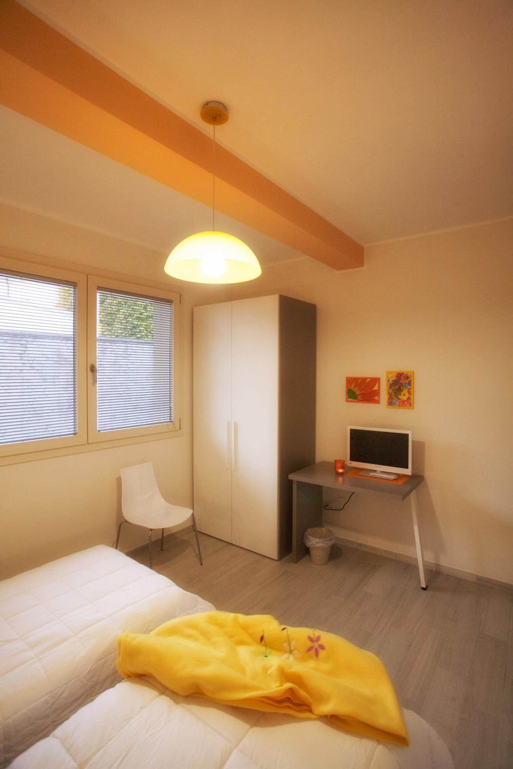 Twin Room - Disability Access photo 1