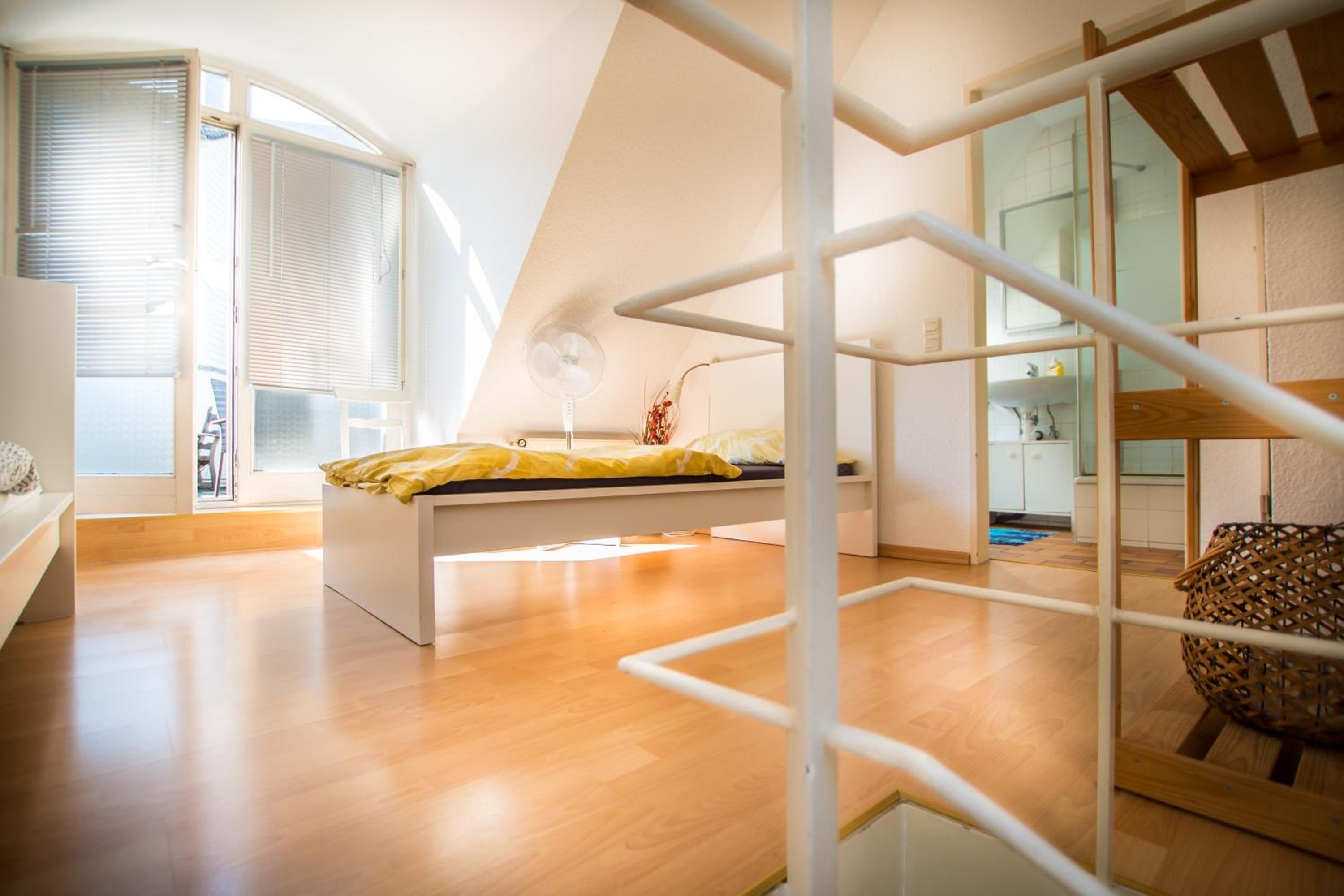 Maisonette Apartment with Terrace - Photo 25