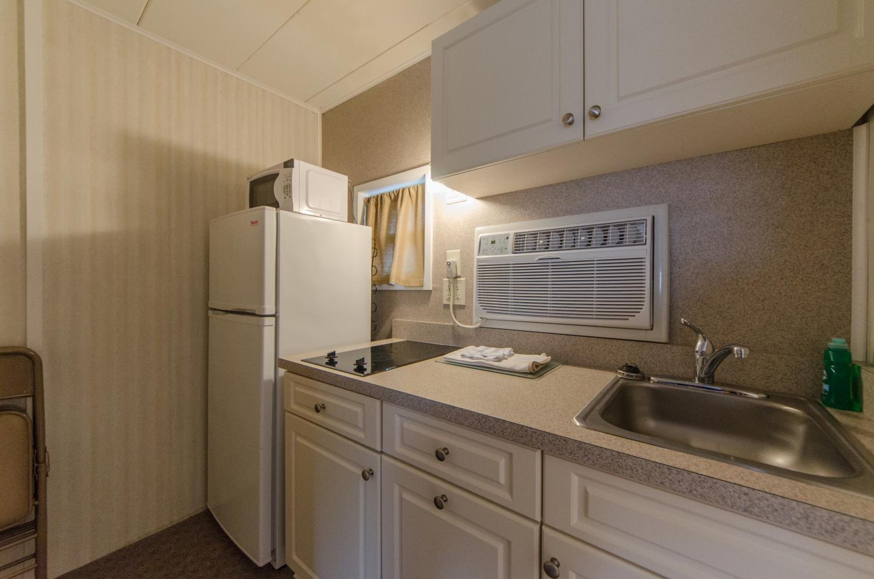 Double Room with Kitchenette - Ground Floor photo 3
