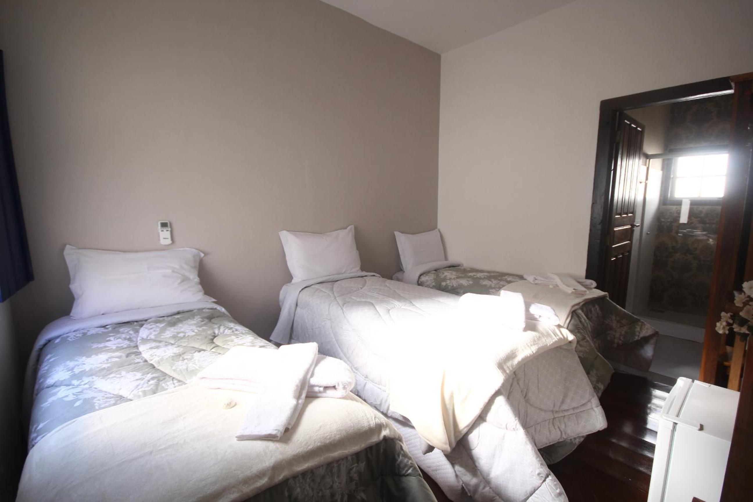Deluxe Double or Twin Room - Photo 7