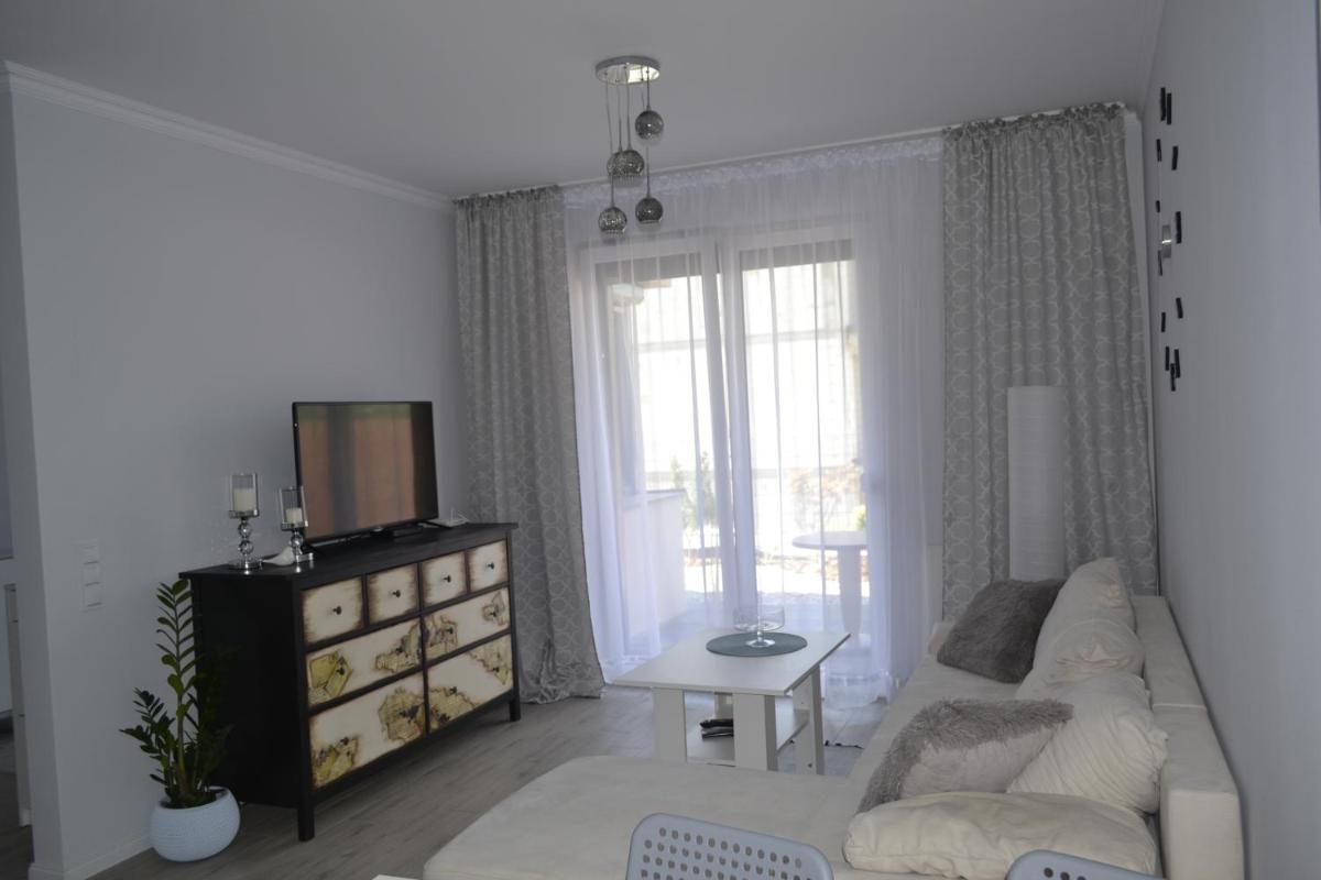 Apartment with Terrace photo 3