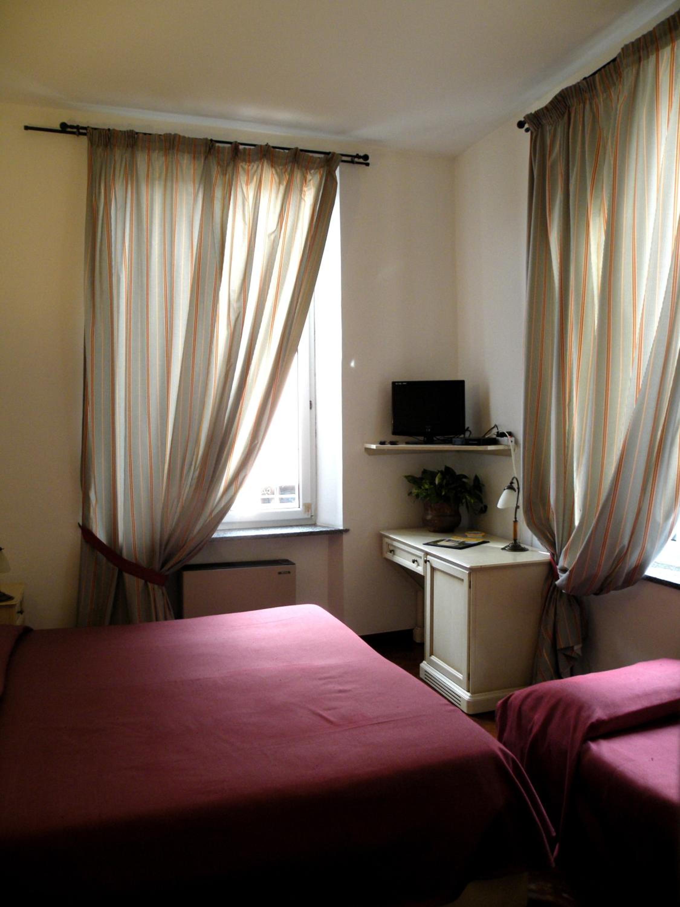 Double Room with Extra Bed photo 1