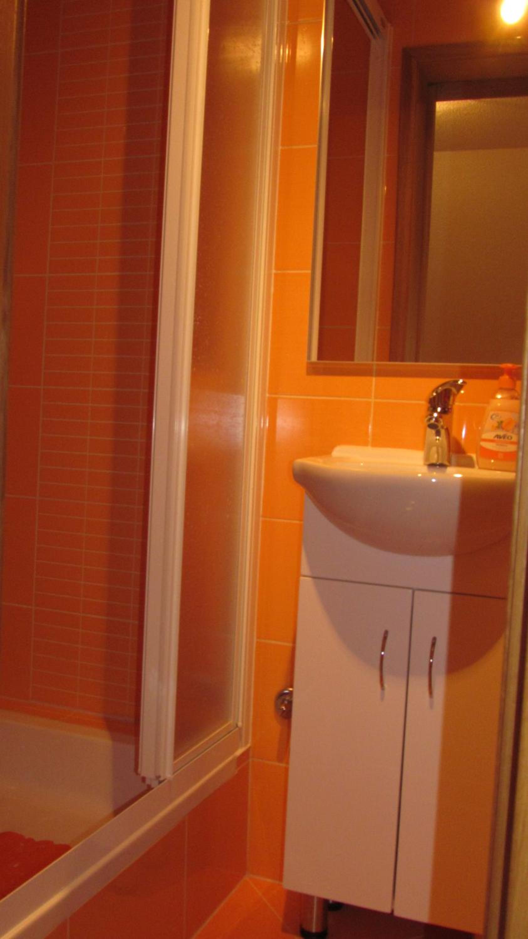 Twin Room - Photo 3