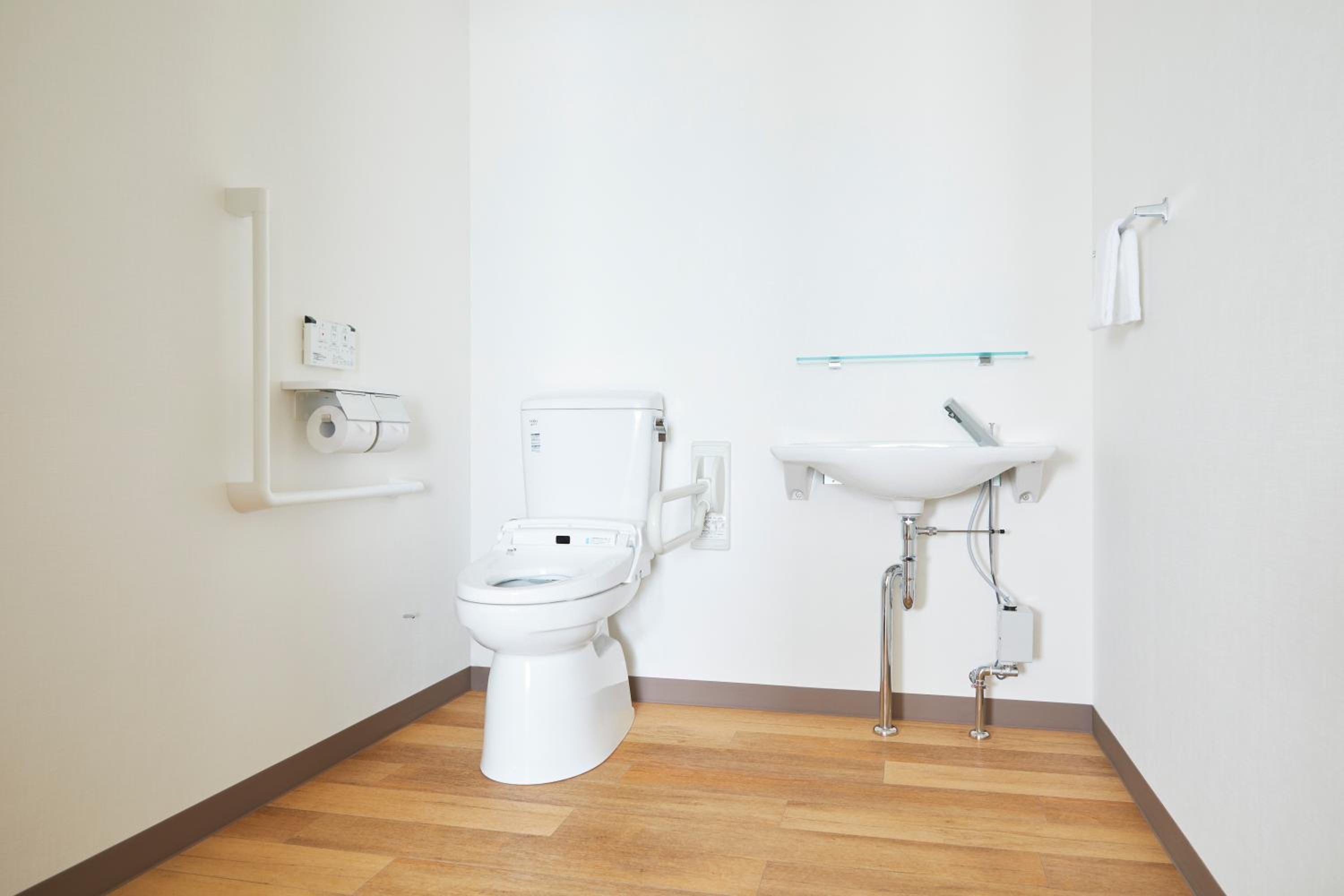 Accessible Room - Non-Smoking photo 2