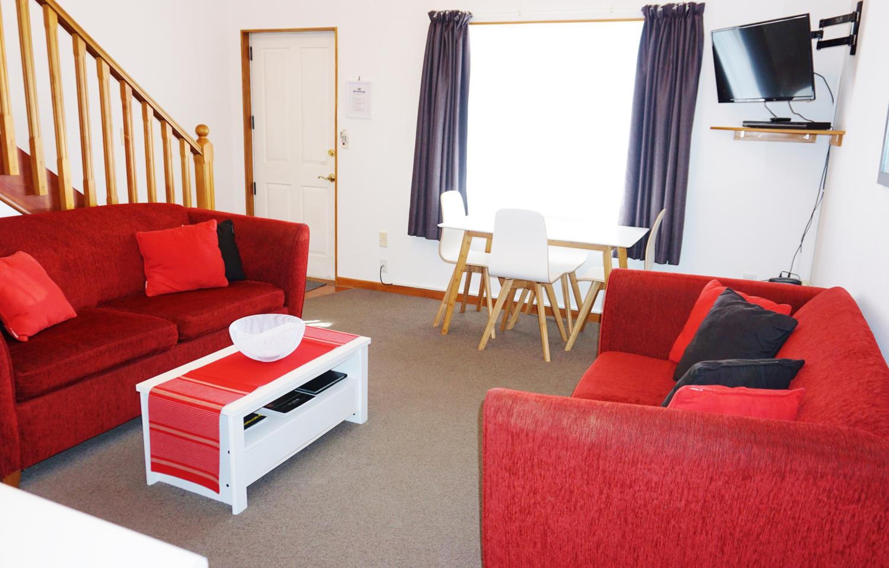 Two-Bedroom Apartment with Spa Bath - Photo 2