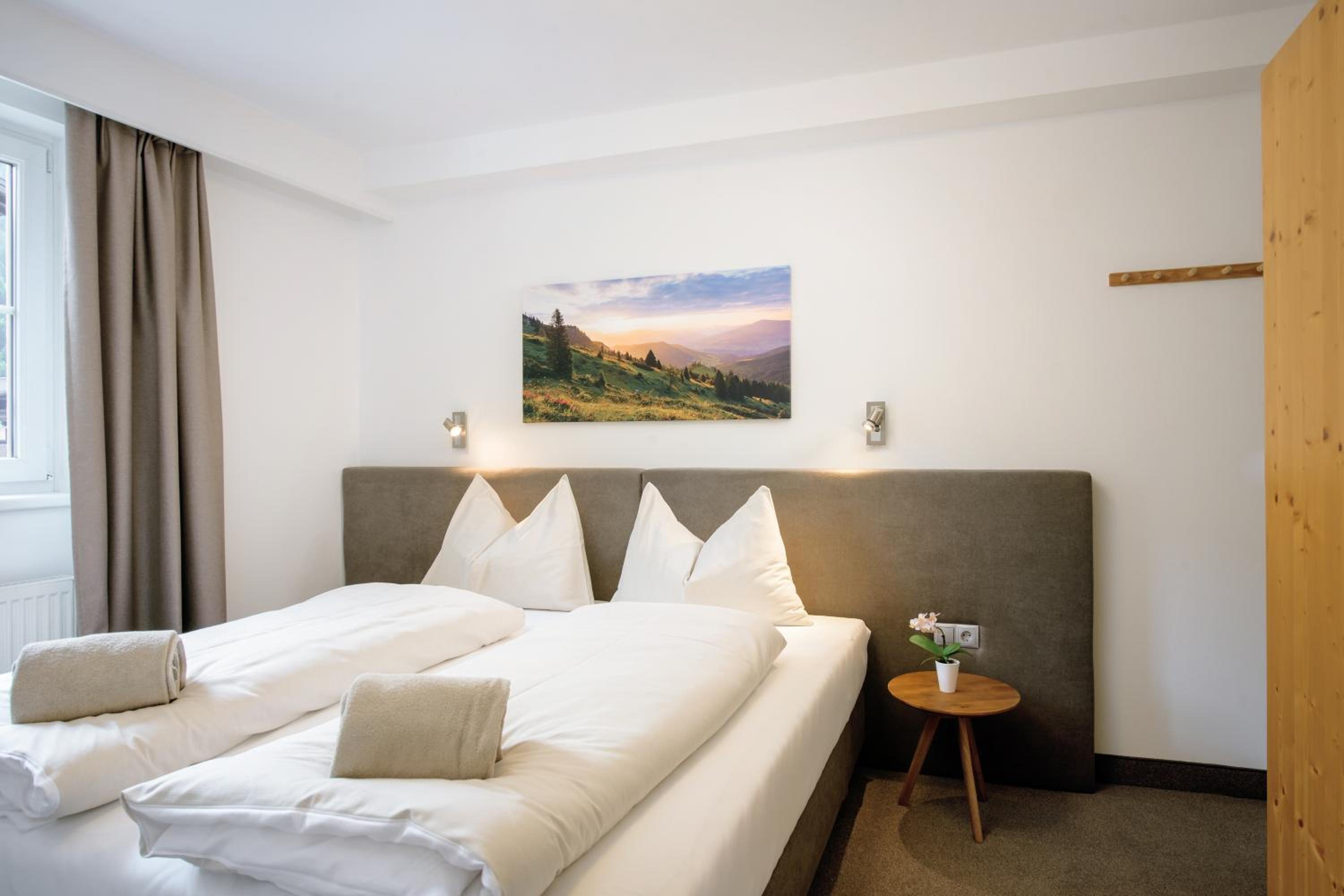 One-Bedroom Apartment with Balcony photo 1