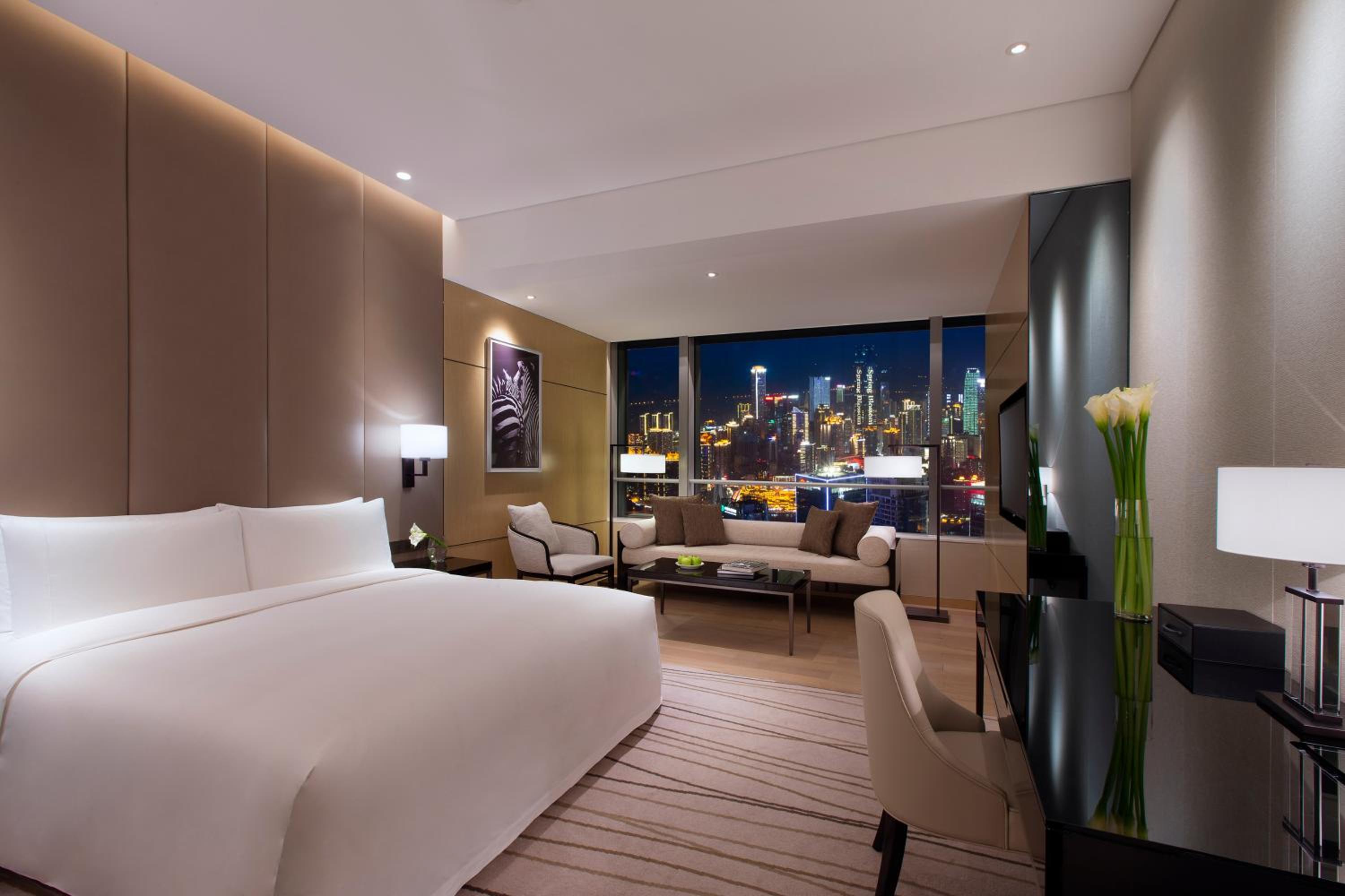 N2 Grand River View King  photo 1