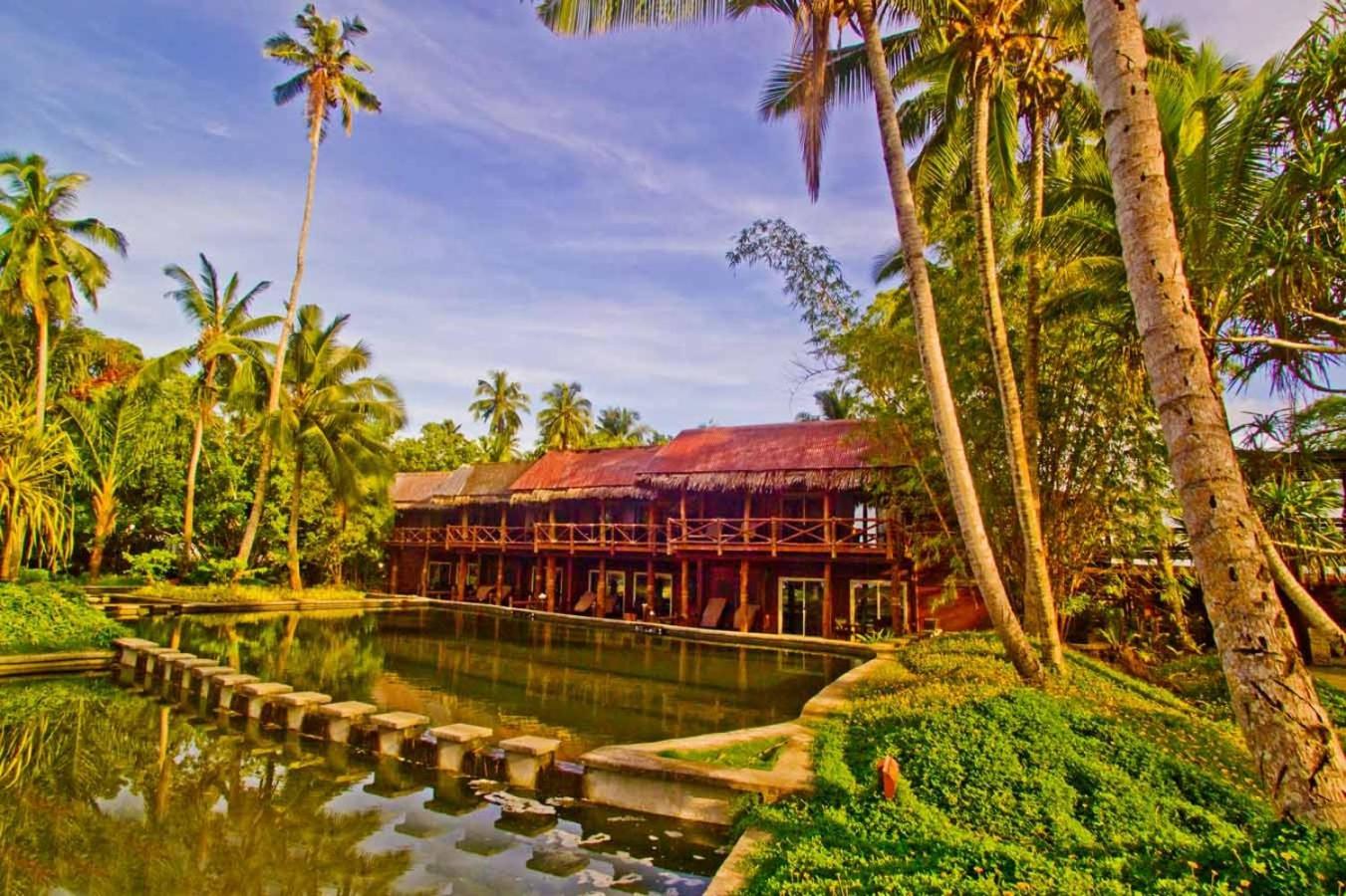 Hotel Building
