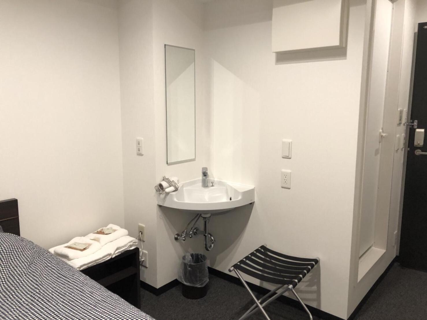 Double Room with Private Bathroom photo 3