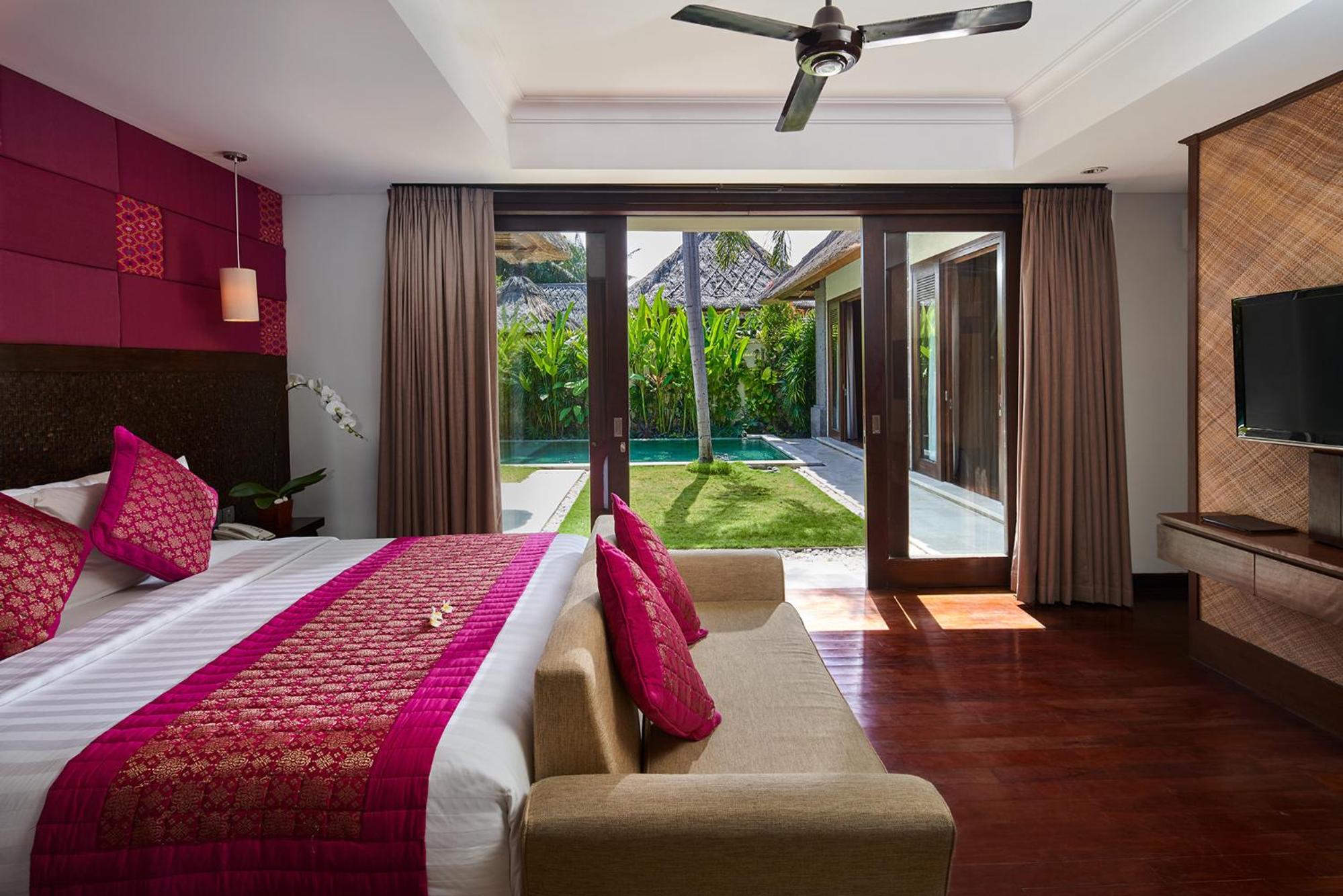 Three-Bedroom Villa with Private Pool - Photo 20