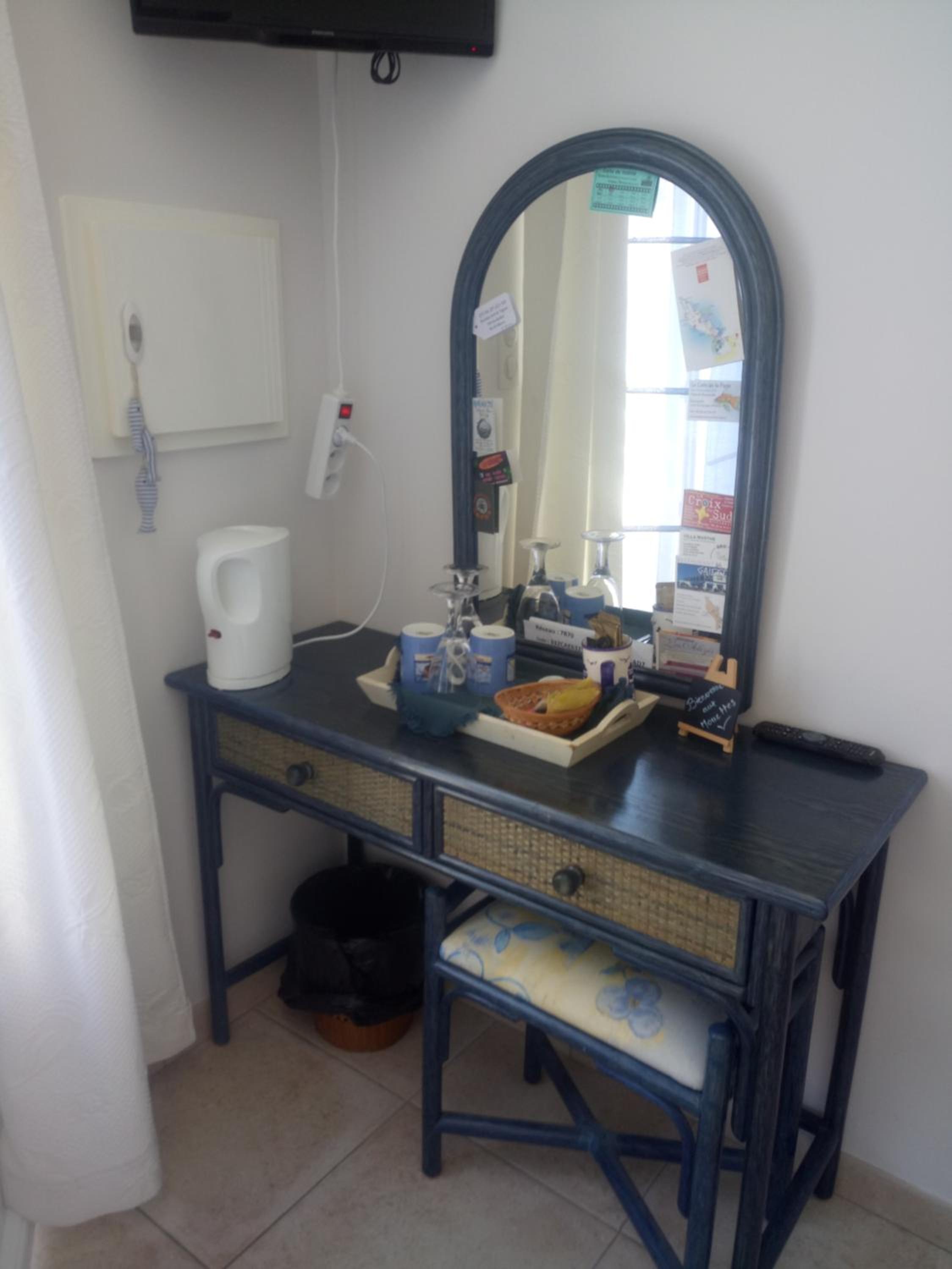 Double Room with Private Bathroom - Photo 3