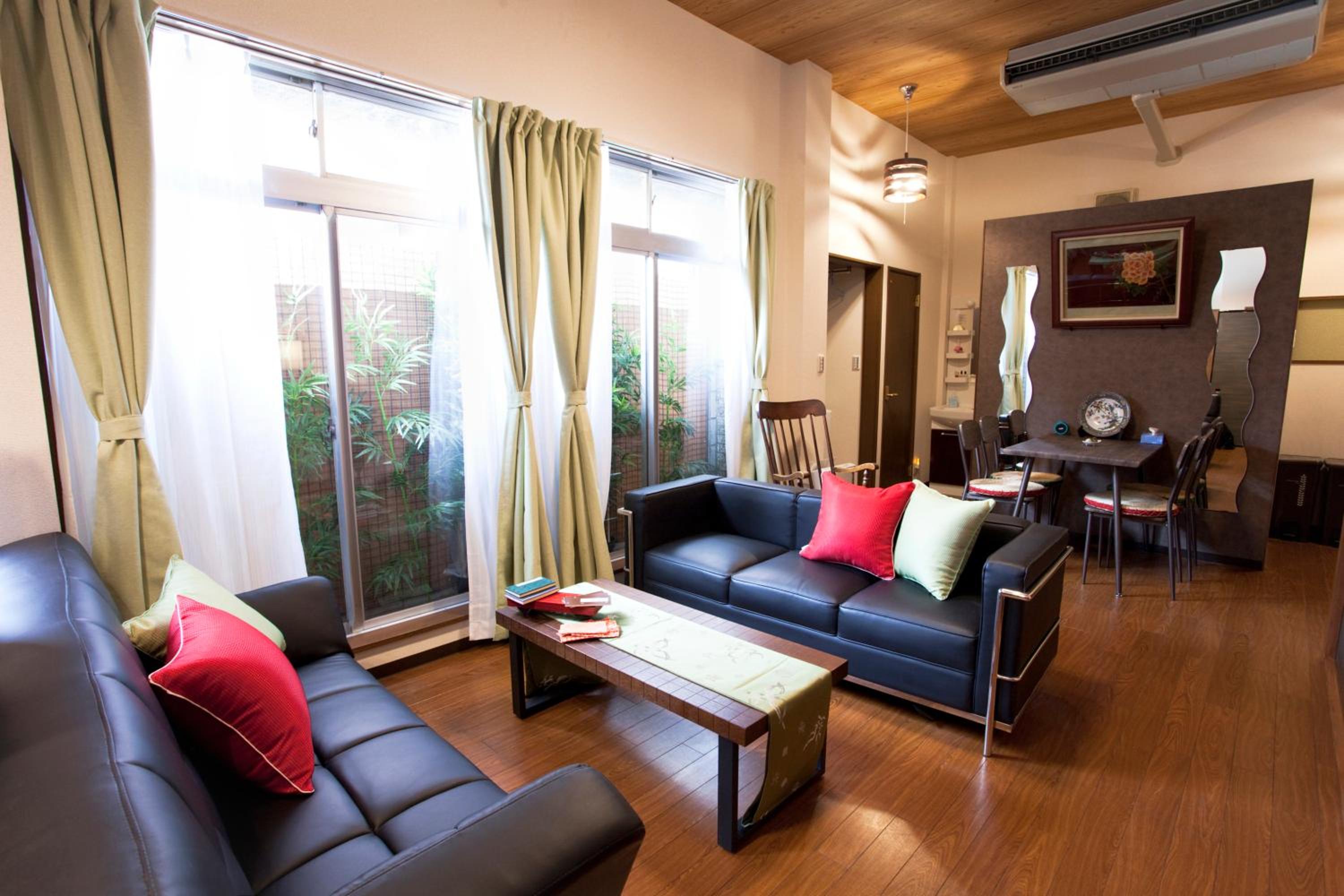 Apartment photo 1