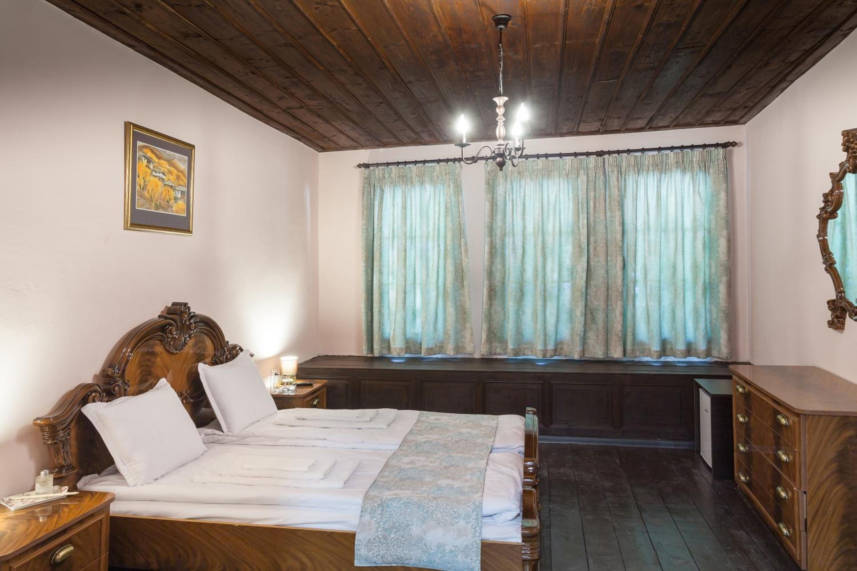 Large Double Room photo 3