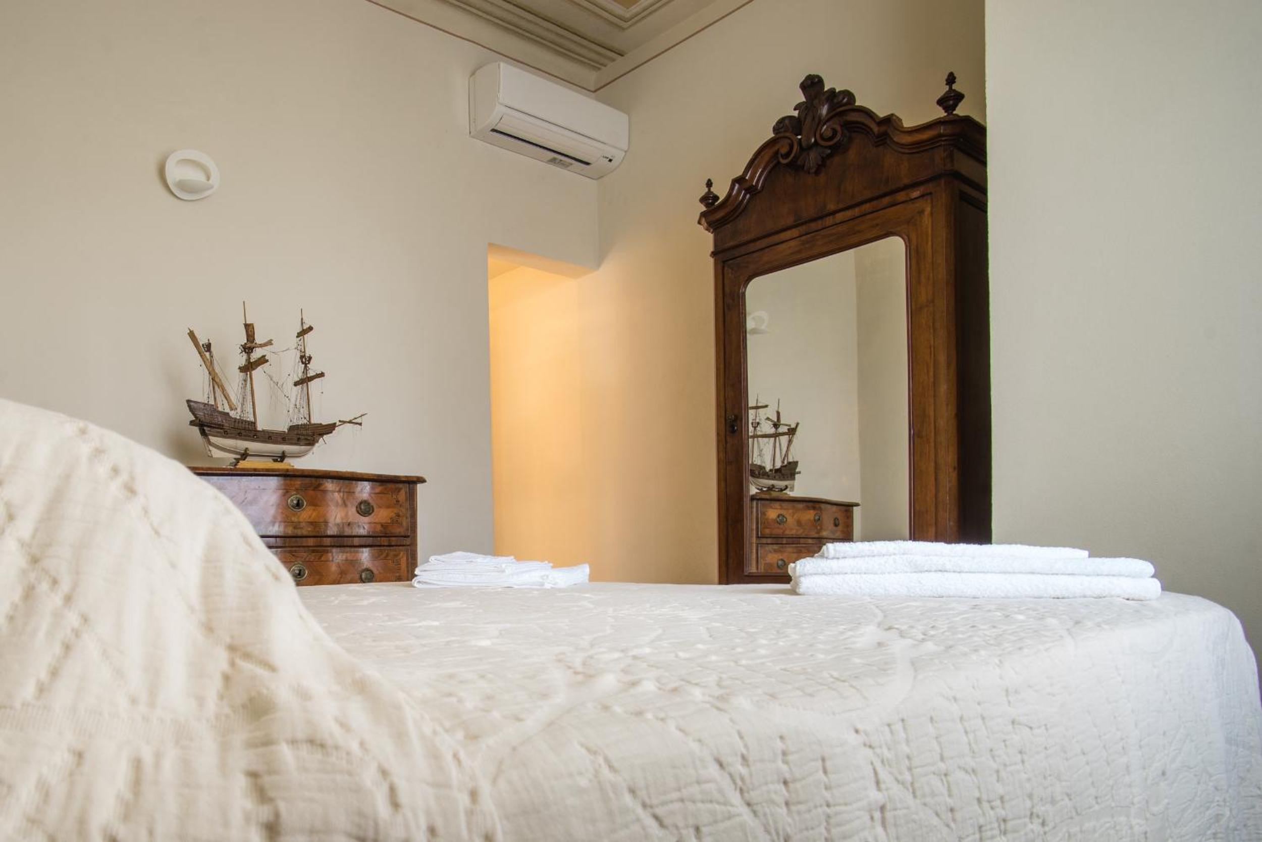 Double or Twin Room photo 3