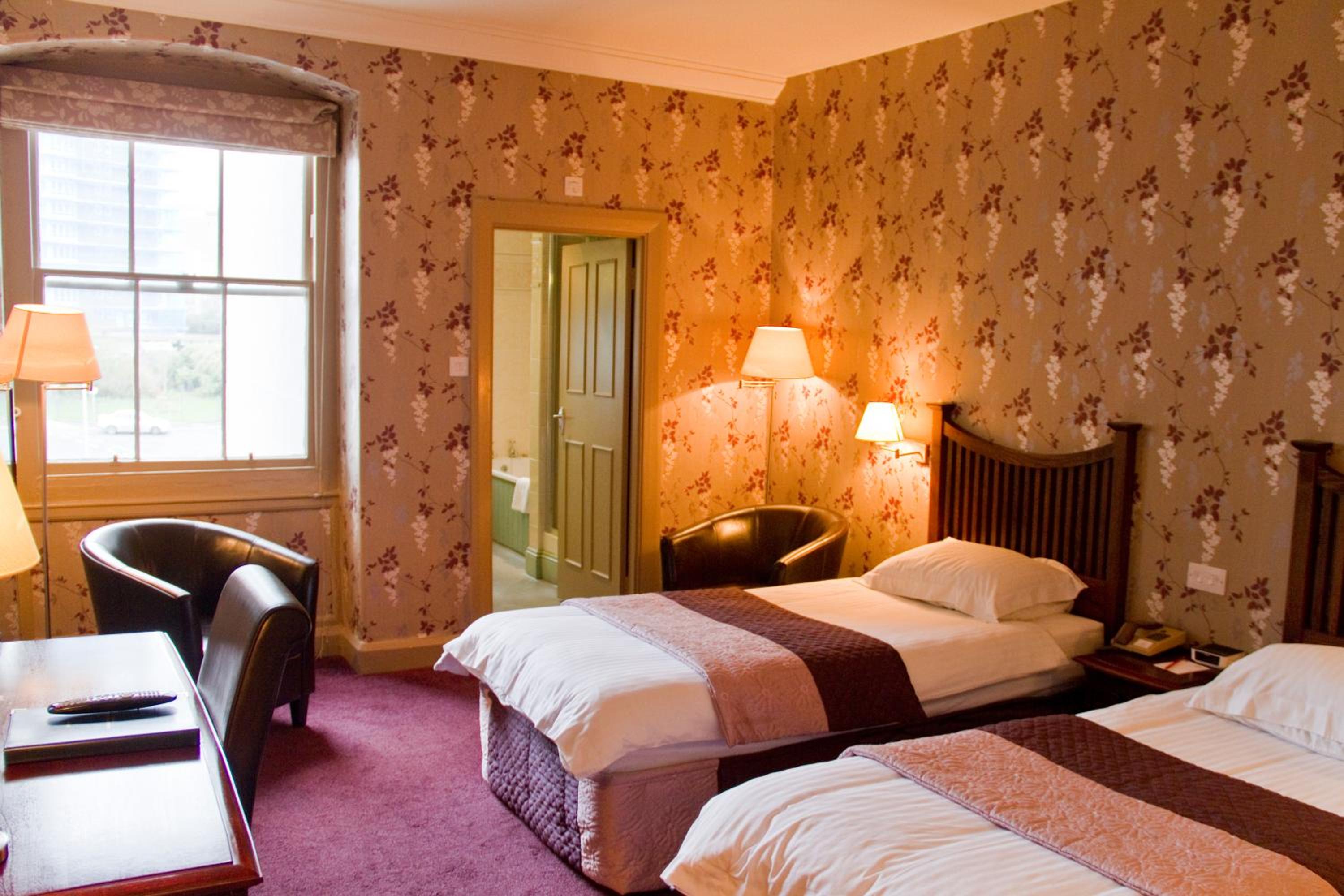 Standard Twin Room photo 2
