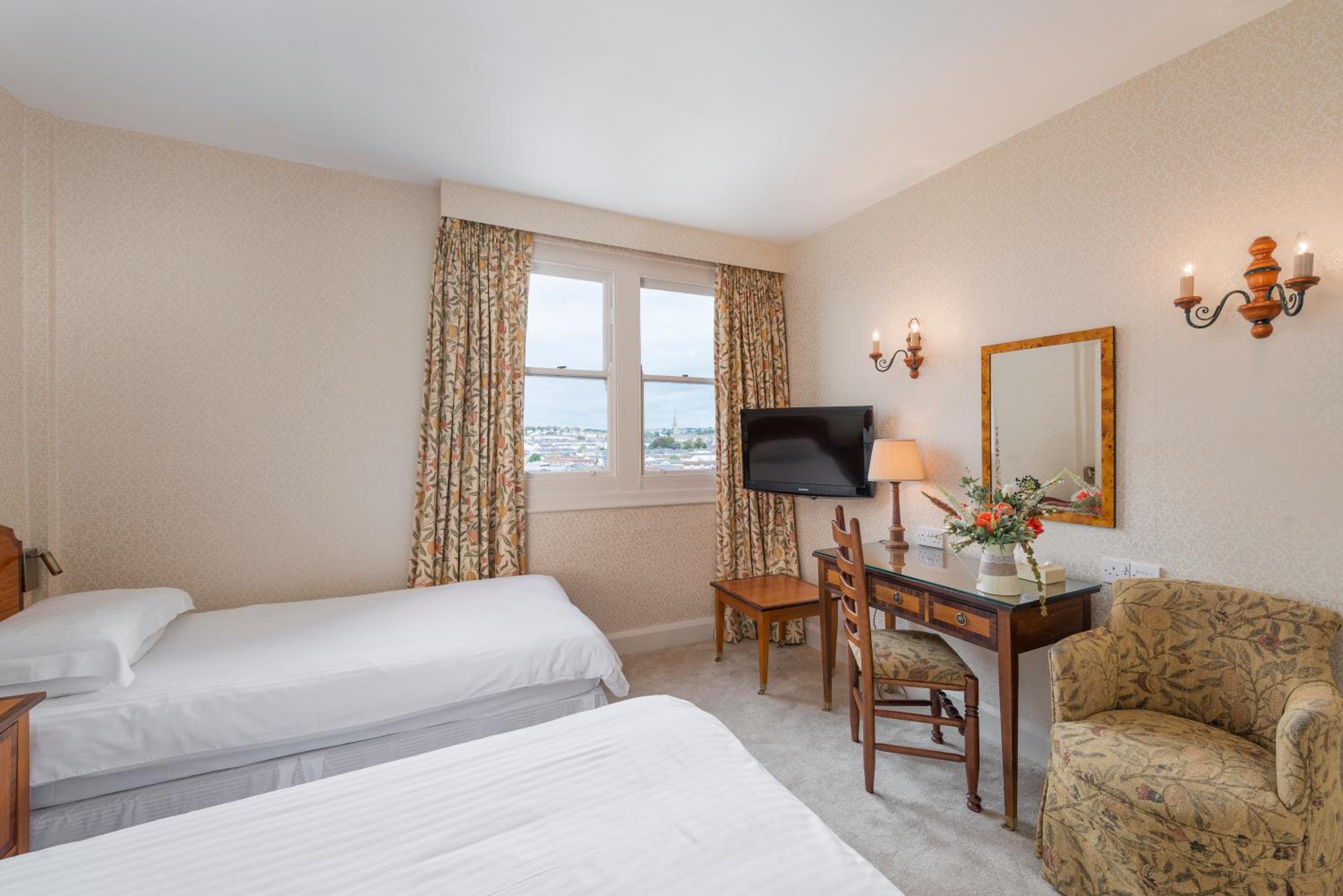 Standard Twin Room photo 3