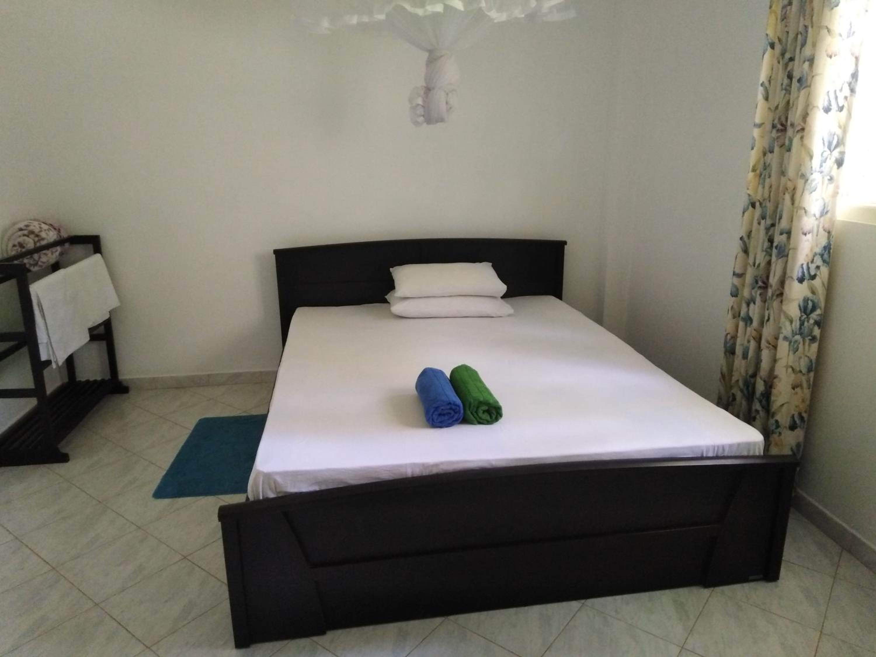 Studio Apartment photo 1