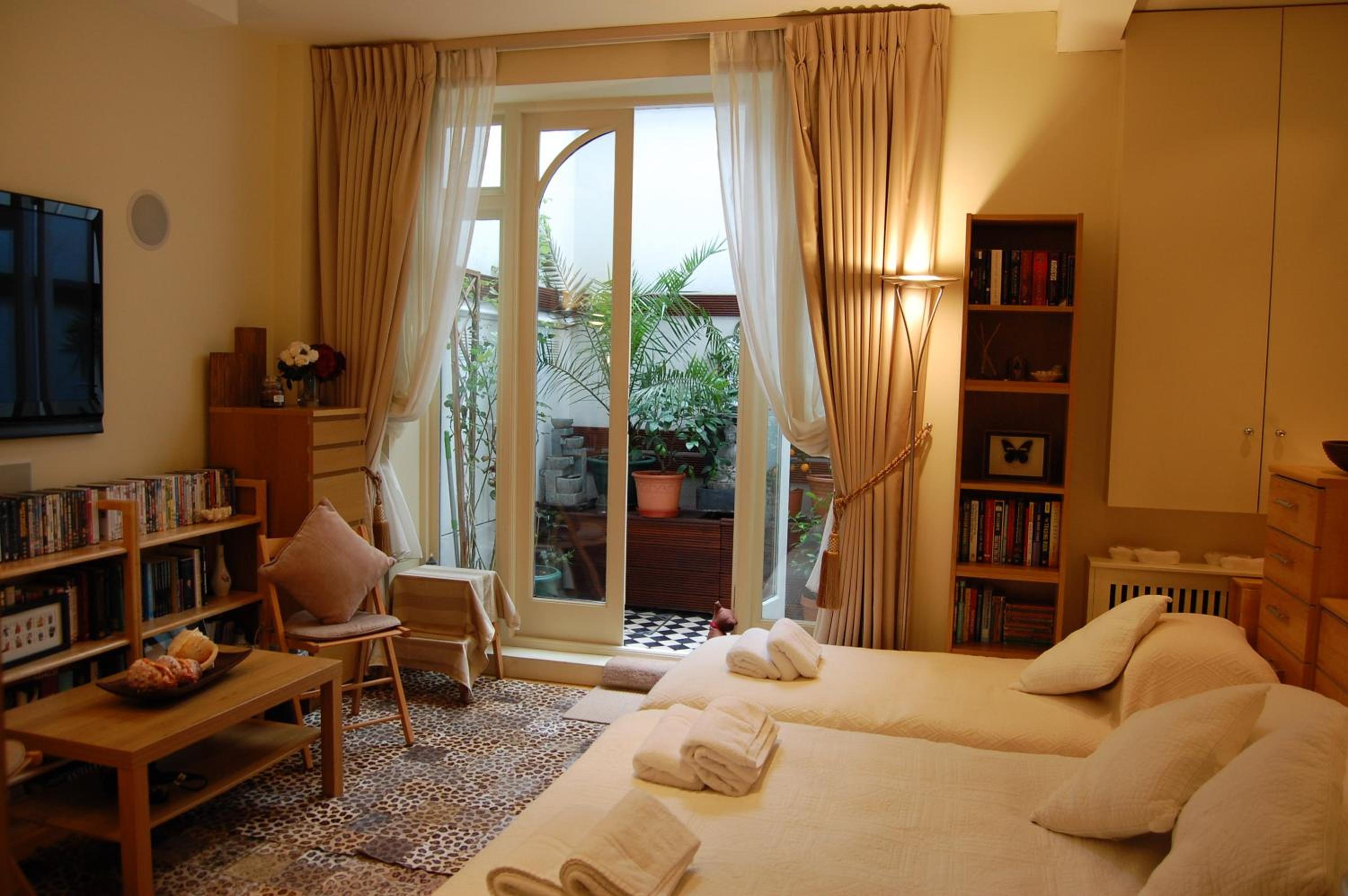 Double Room with Private Bathroom photo 3