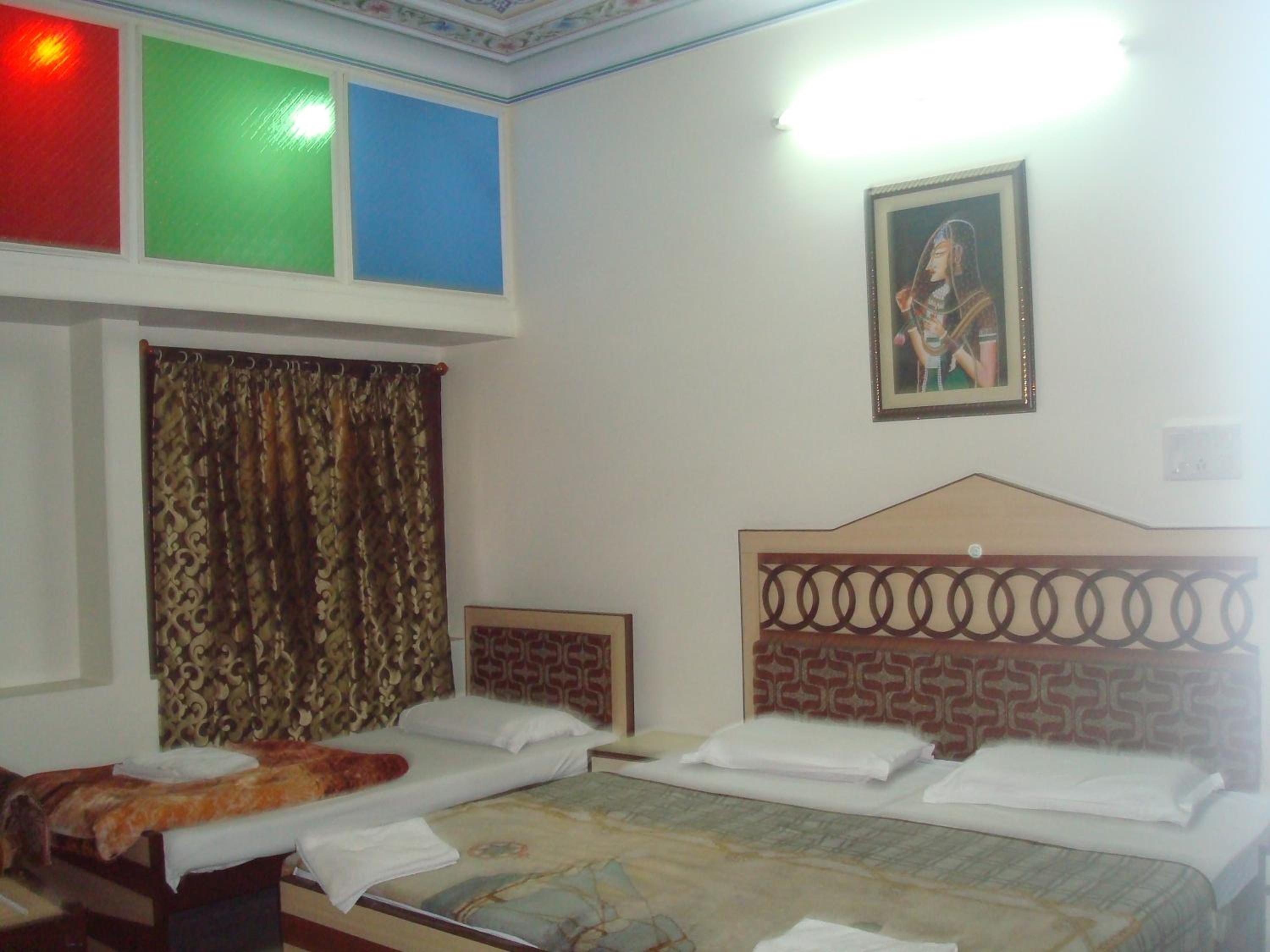 Standard Triple Room with Fan - 10% off on SURA Cocktails & Cuisines, Enjoy Live Music, Welcome Drink on Arrival and Free Pickup from Railway Station - Photo 3