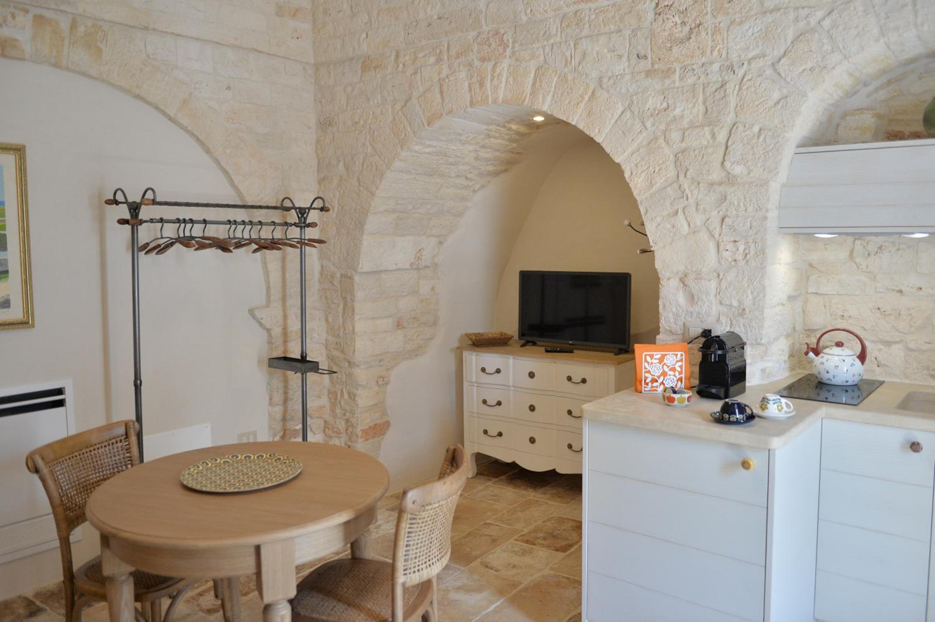 Standard One-Bedroom House - Photo 10