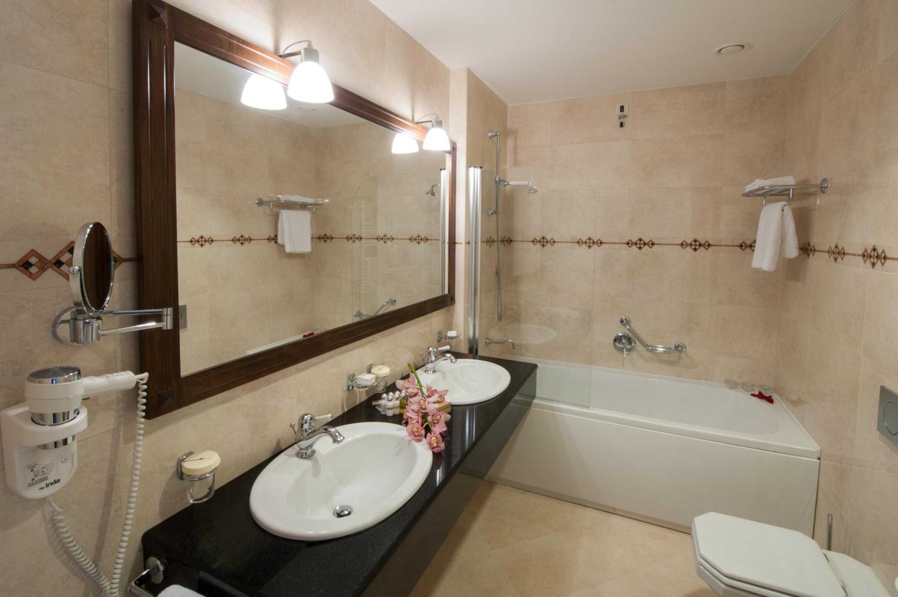 Deluxe King Suite with Balcony