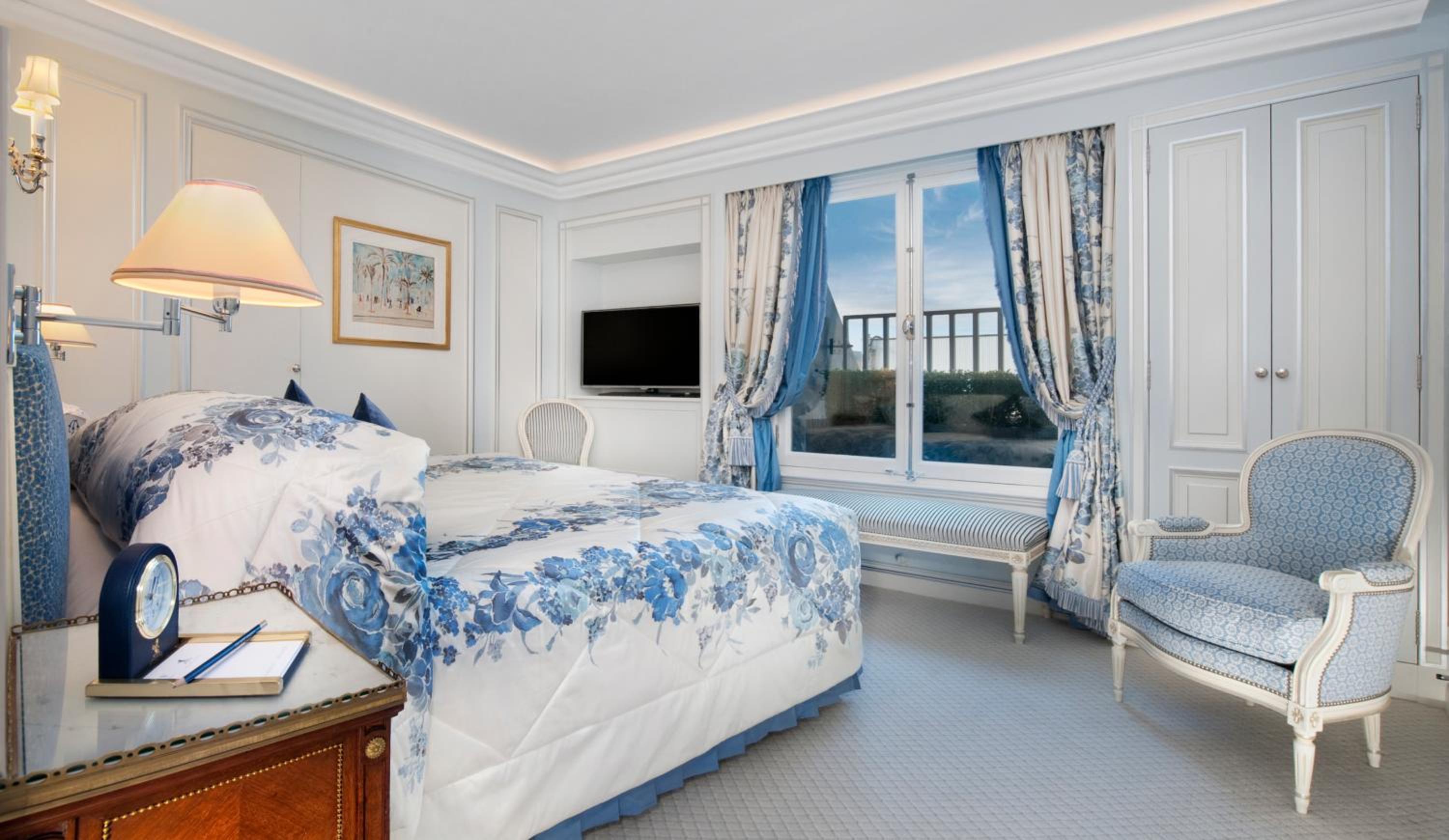 Executive Suite thumbnail 5