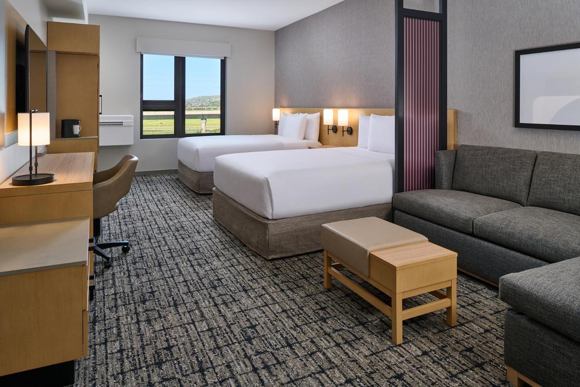 Queen Room with Two Queen Beds and Roll-In Shower - Disability Access