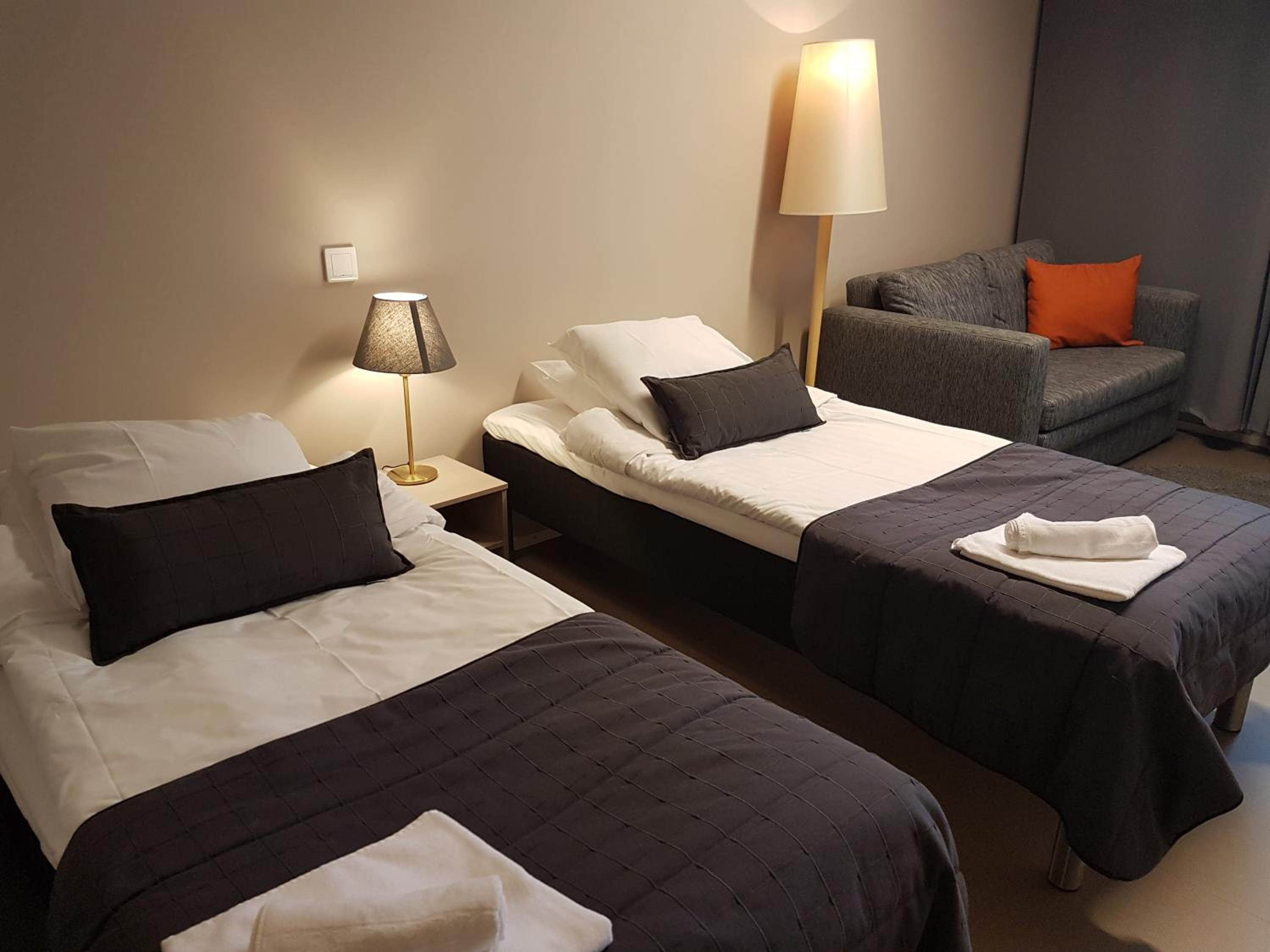 Twin Room - Photo 9