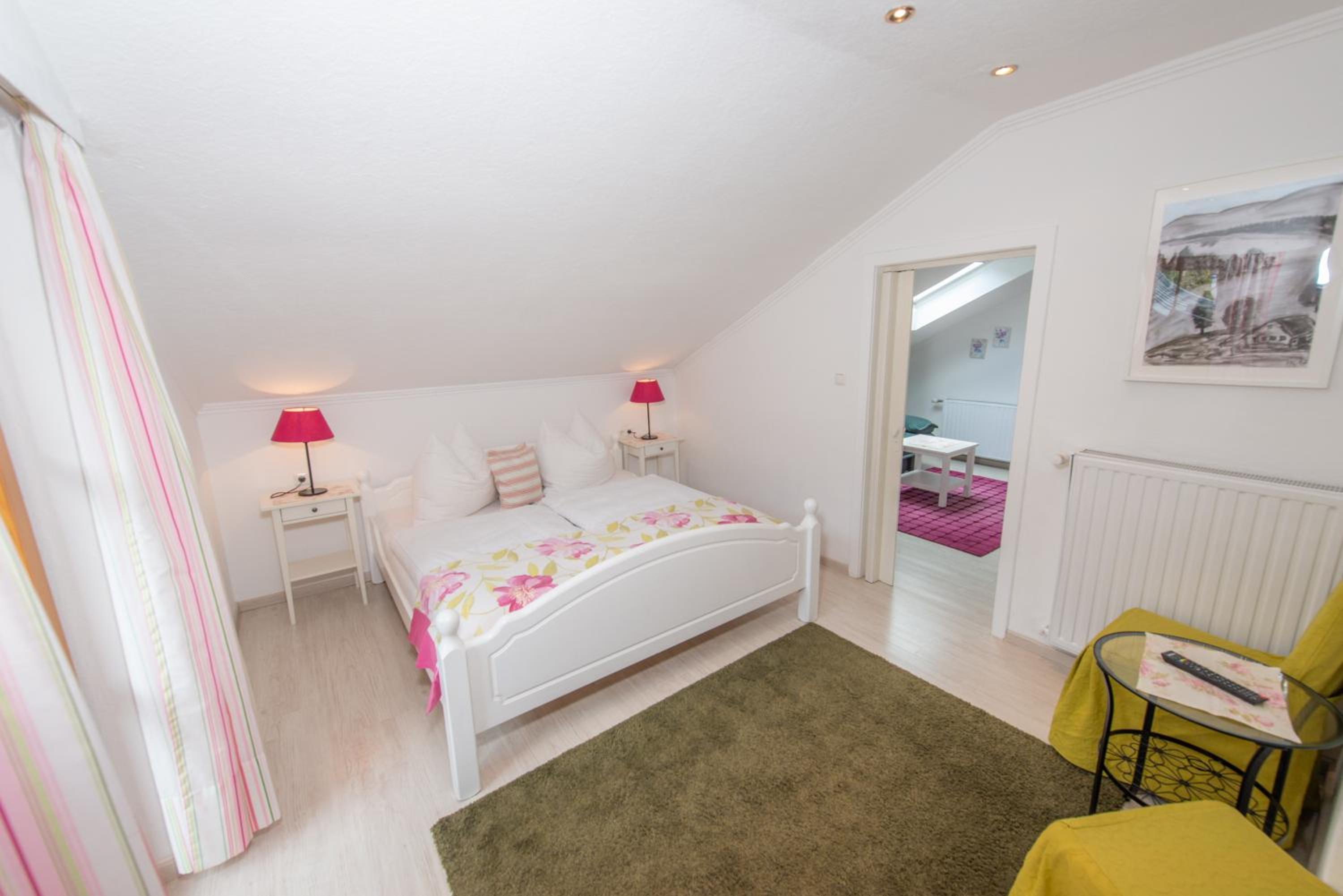 Junior Suite with Balcony - Photo 5