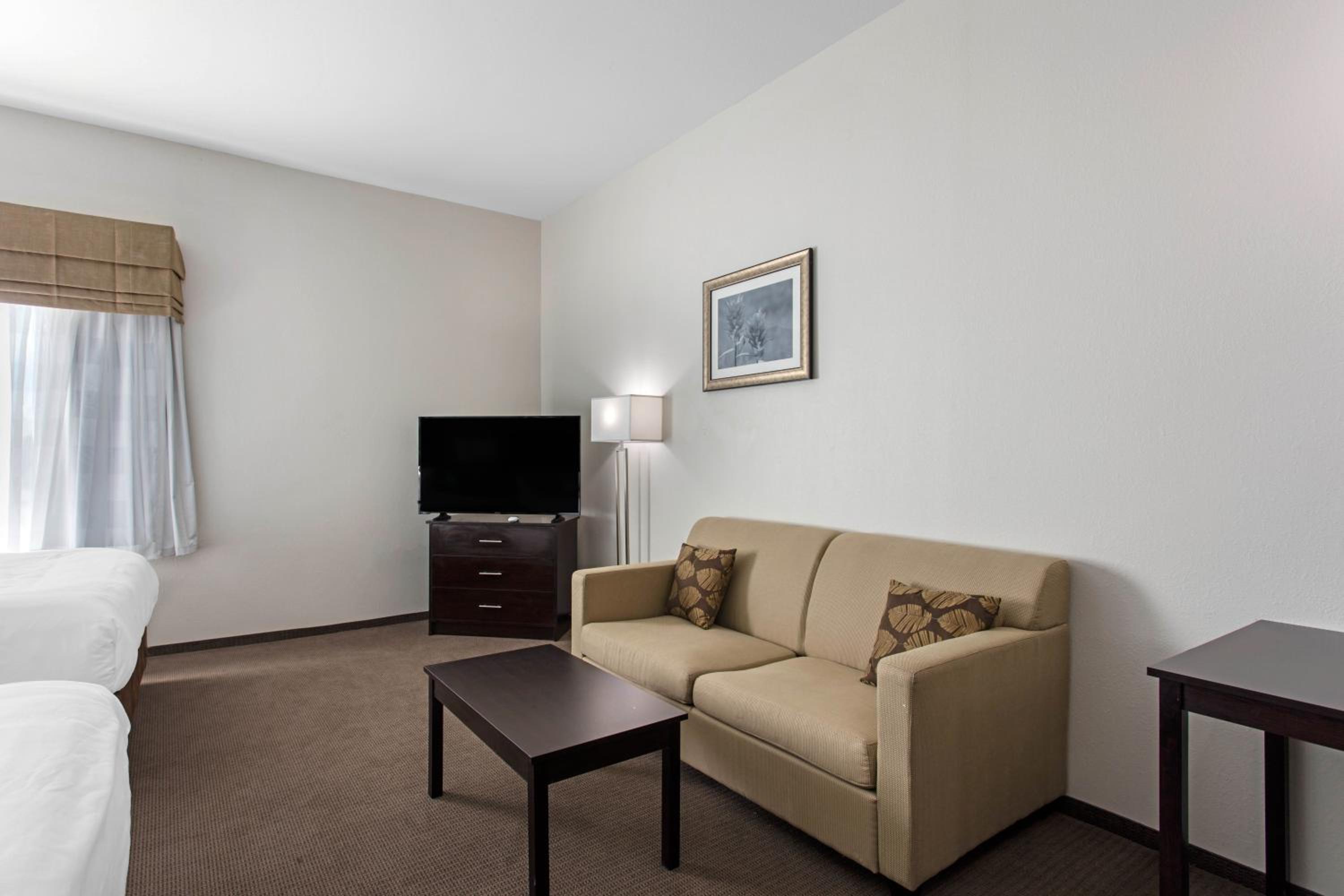 King Room - Non-Smoking photo 2