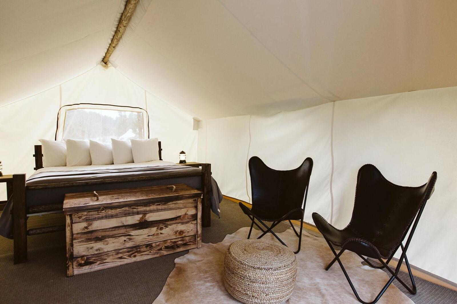 Safari Tent with Shared Bathroom and Kids Tent photo 2