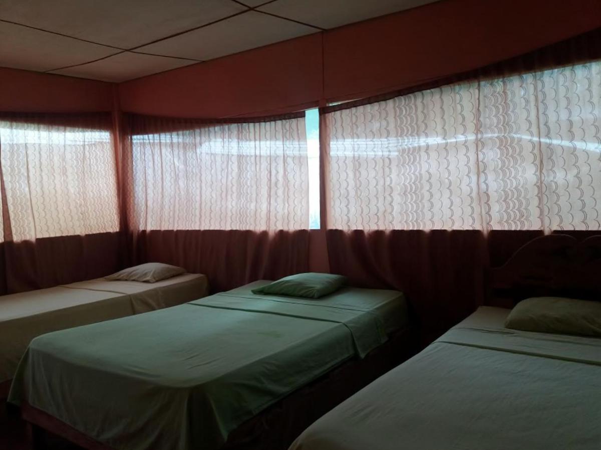 Quadruple Room with Private Bathroom photo 1