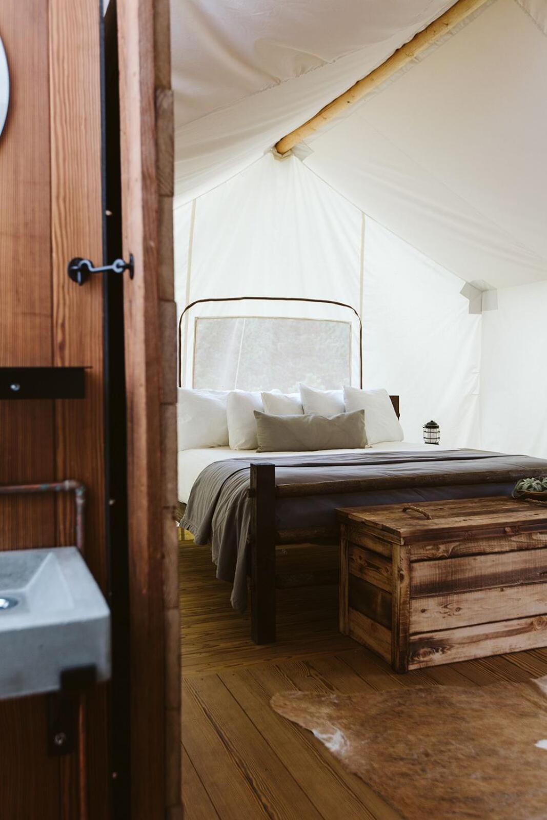 Suite Tent with Private Bathroom photo 1