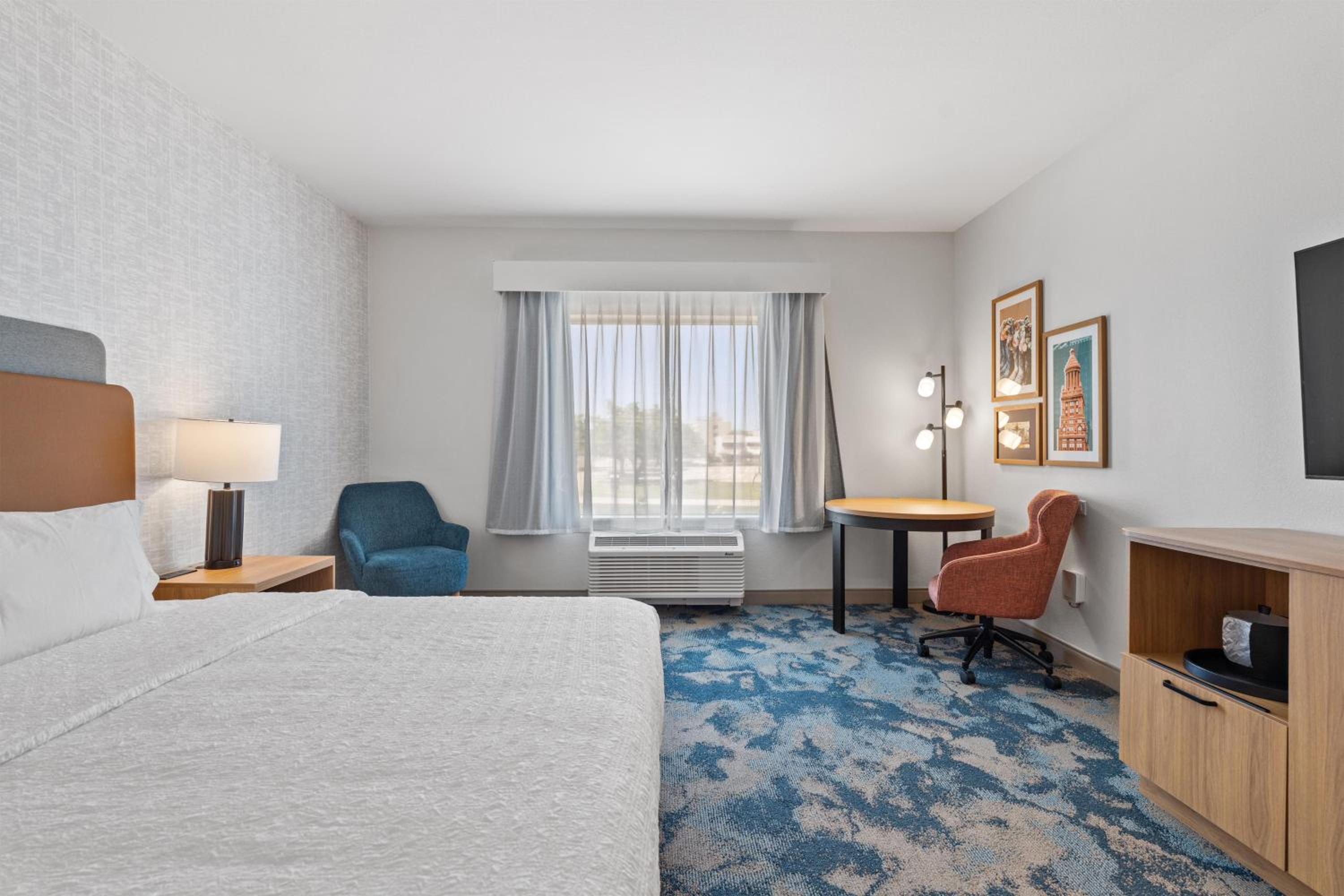 King Room - Hearing Access/Non-Smoking