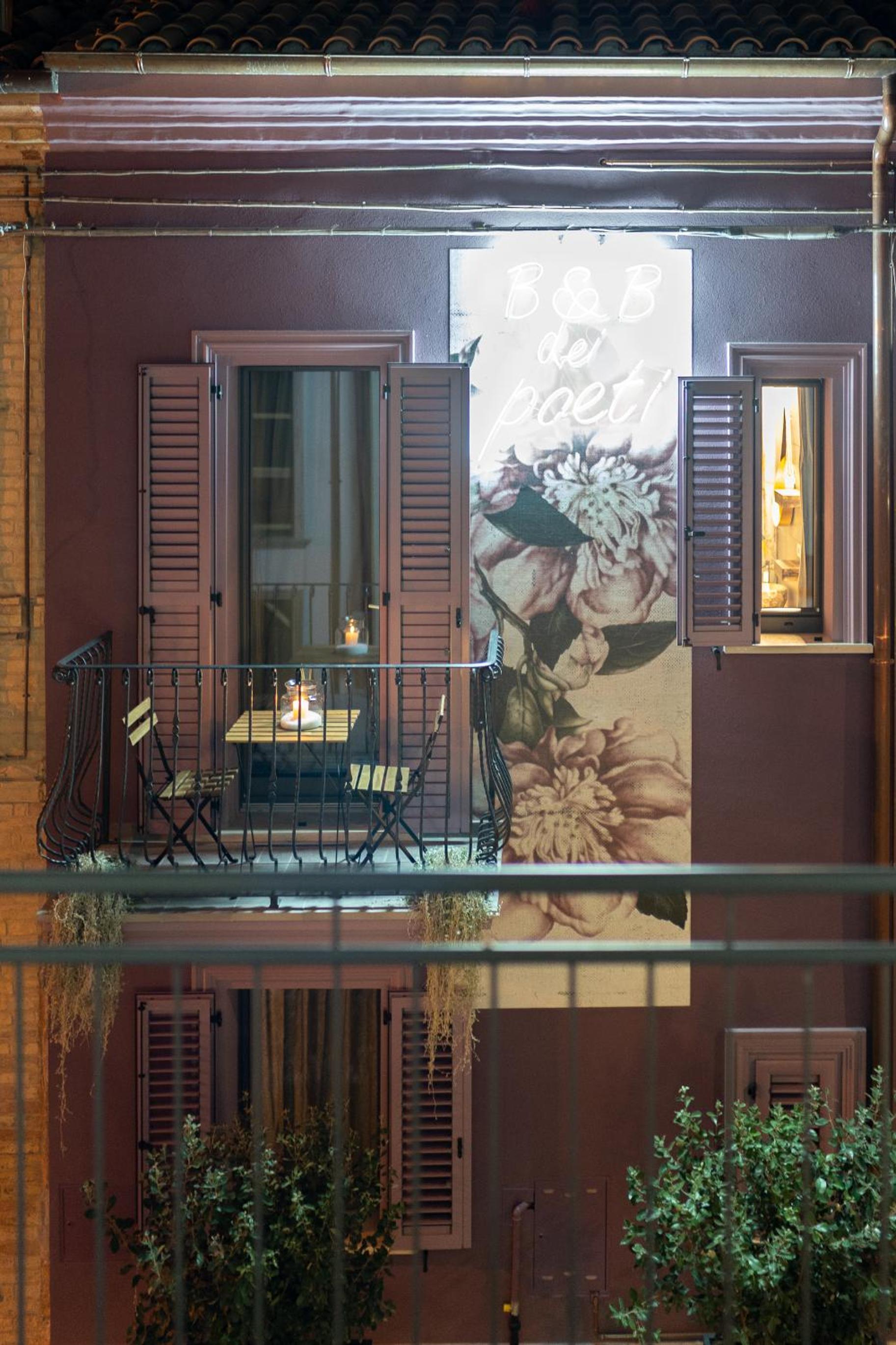 Double Room - Photo 16