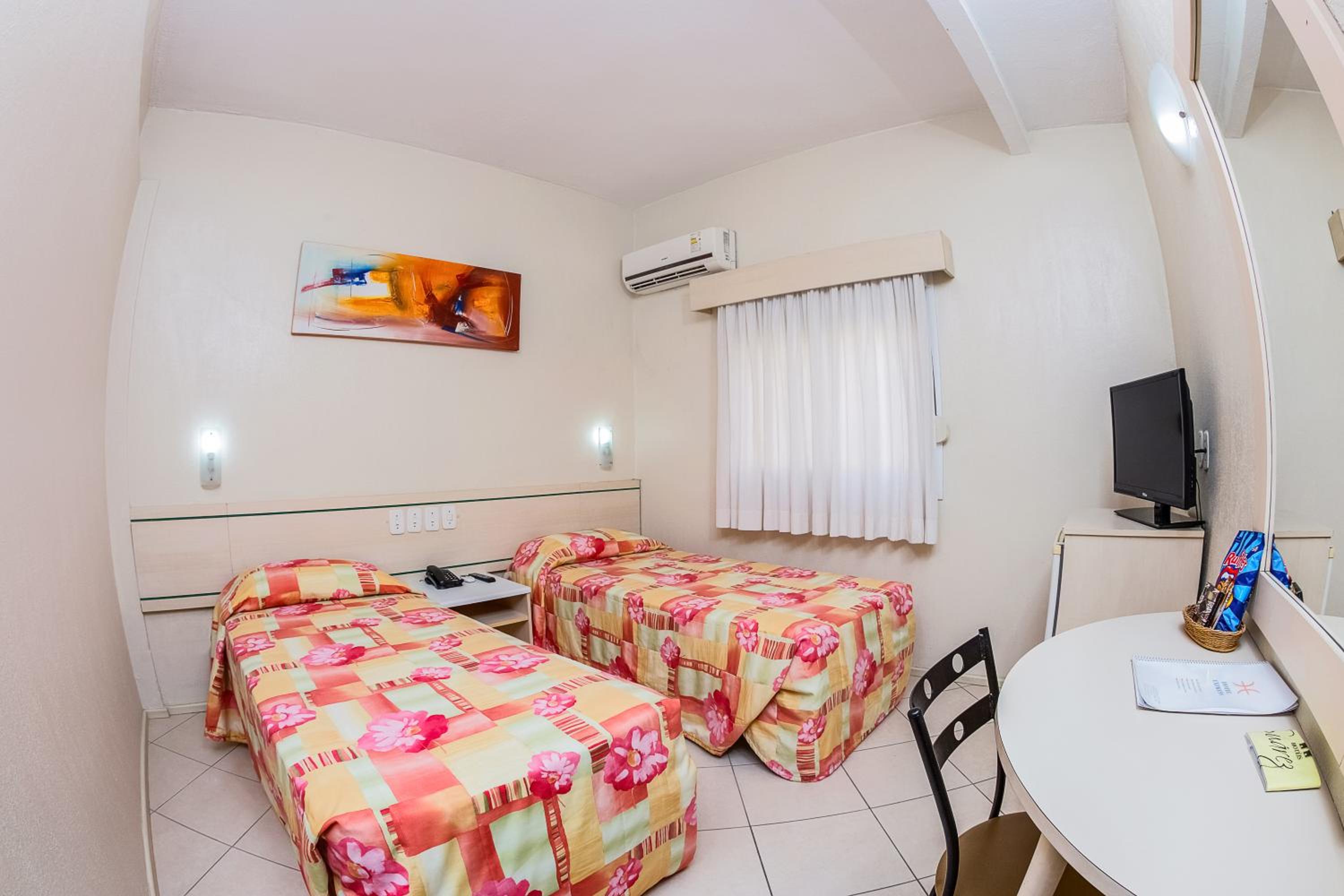 Standard Twin Room photo 1
