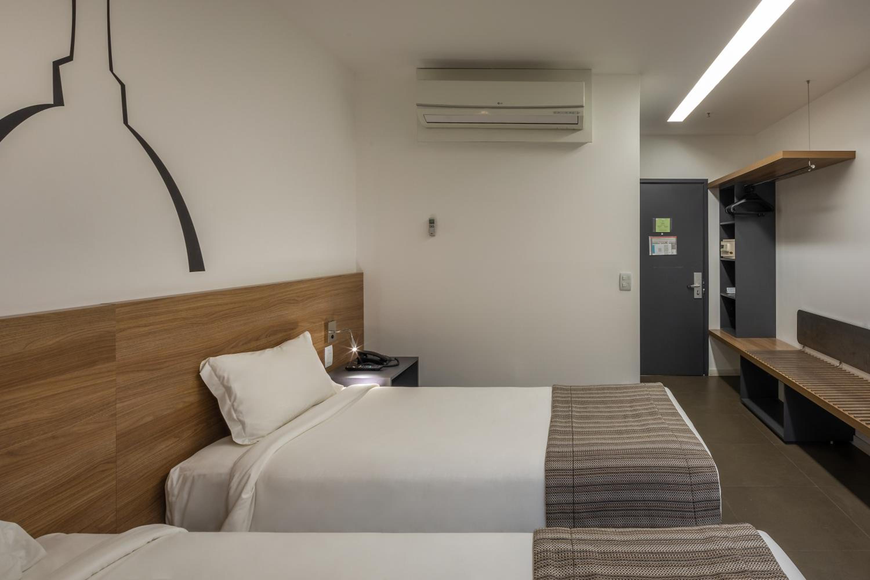 Standard Twin Room photo 3