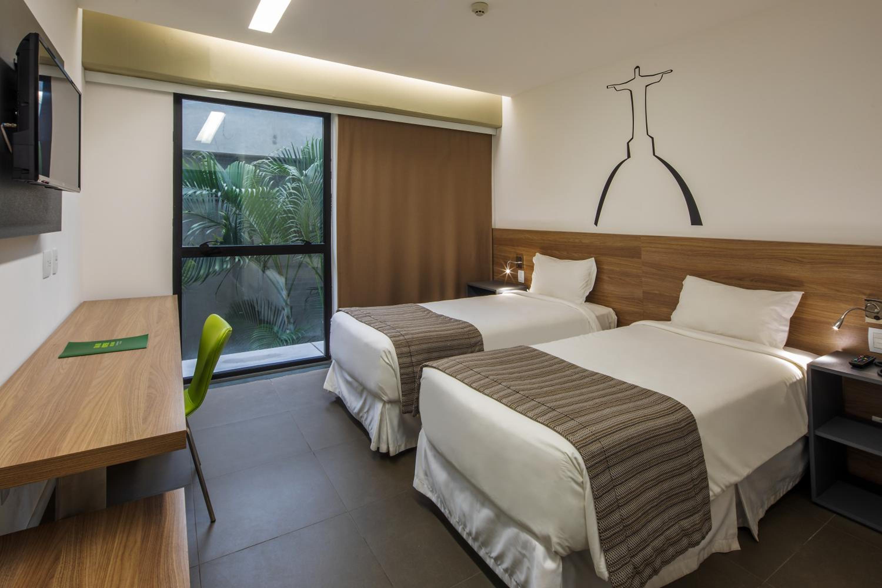 Standard Twin Room photo 2