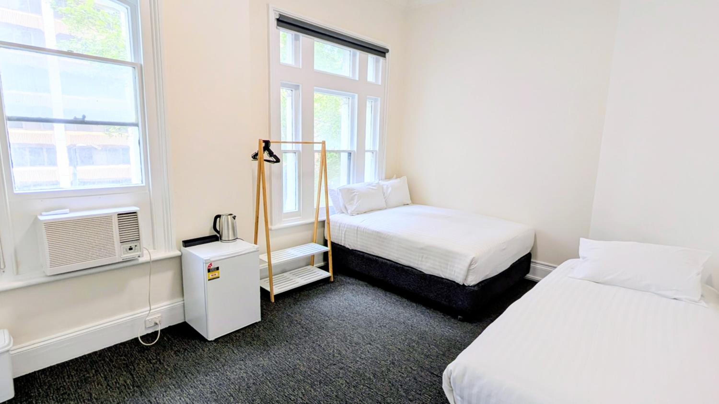 Queen Room photo 1