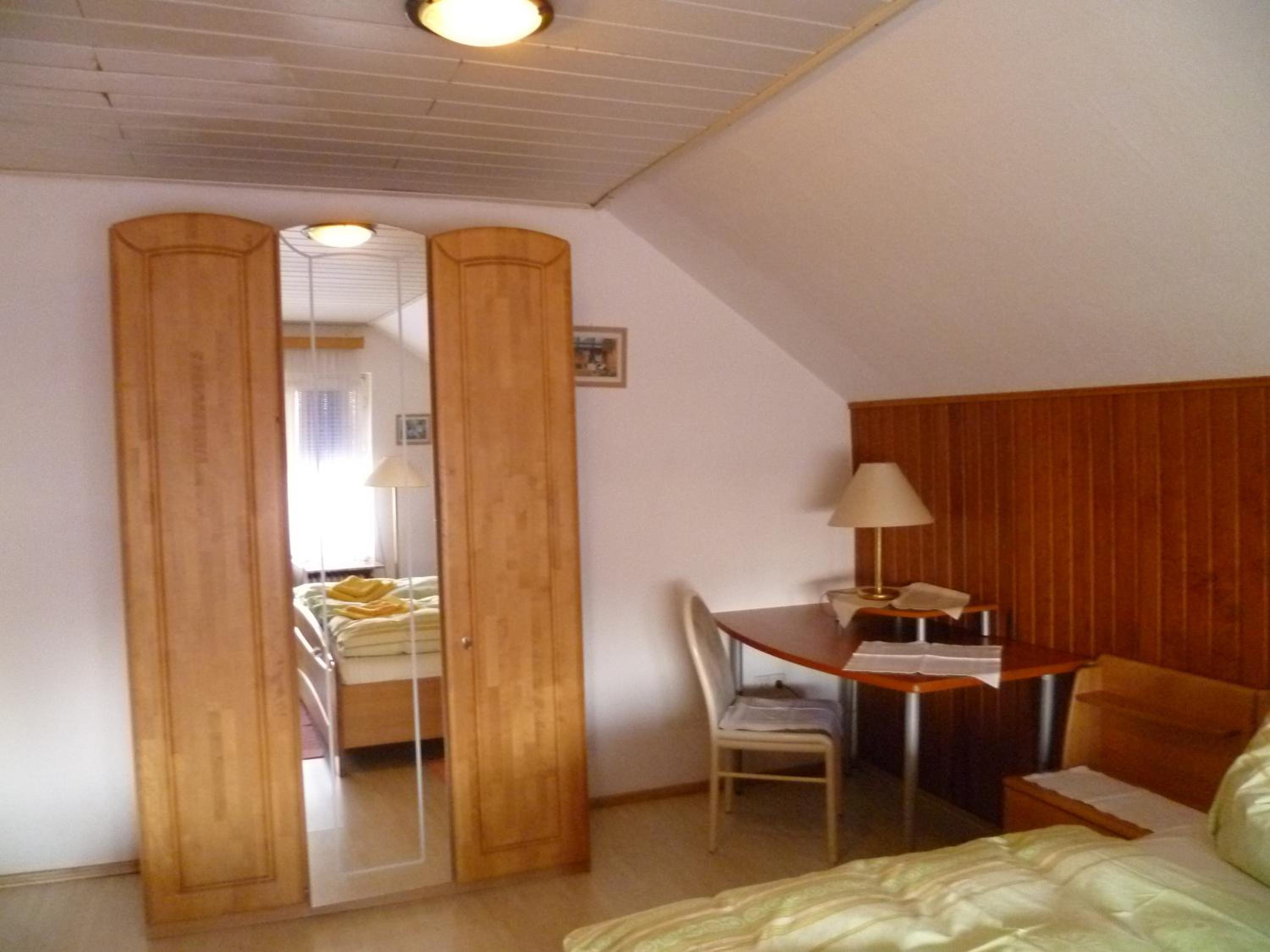 Family Room (4 Adults) - Photo 4